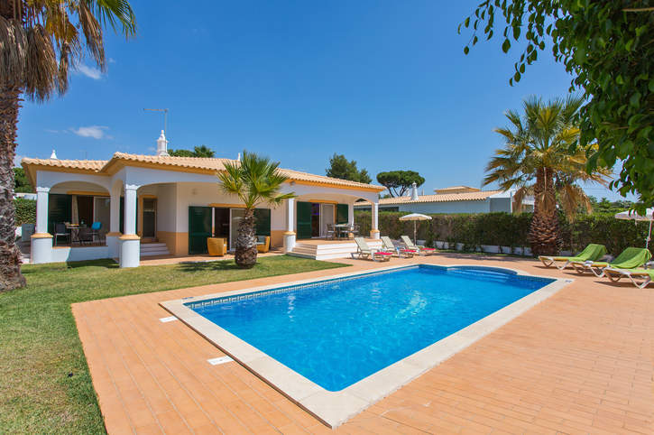 Villa Celia In Branqueira, Algarve | Villa Plus