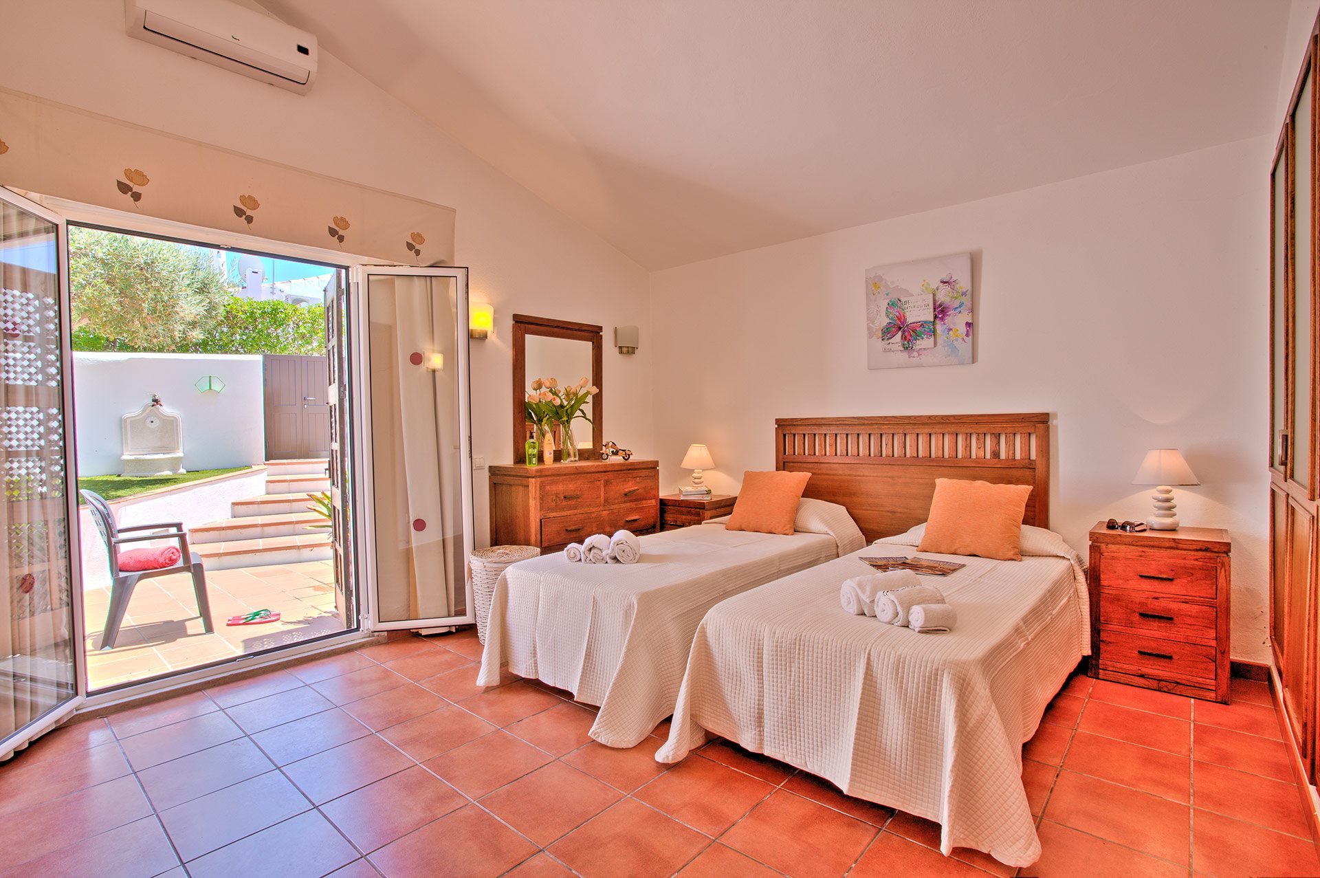 Villa Dela, Praia D&#x27;Oura, Algarve