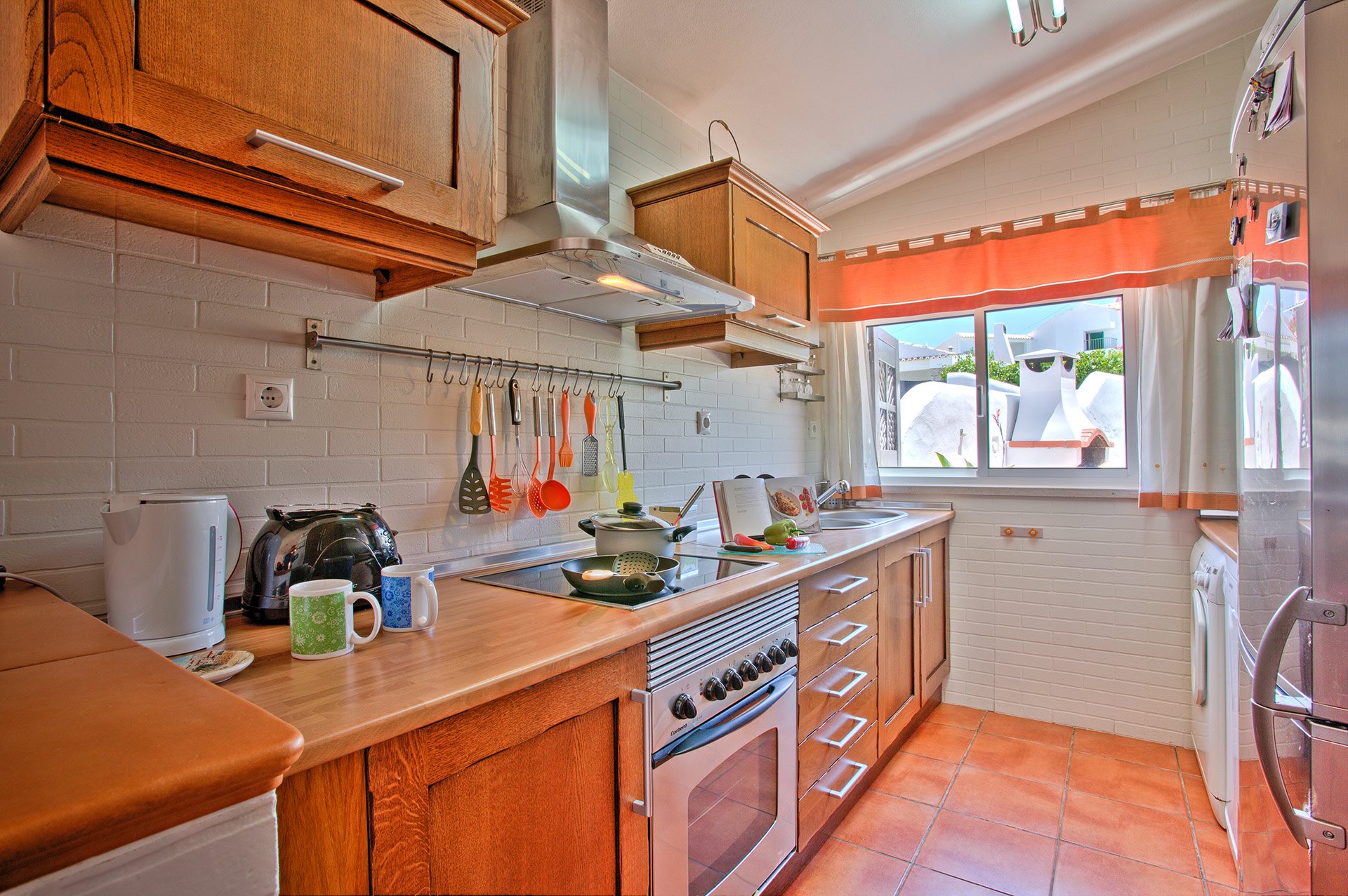 Villa Dela, Praia D&#x27;Oura, Algarve