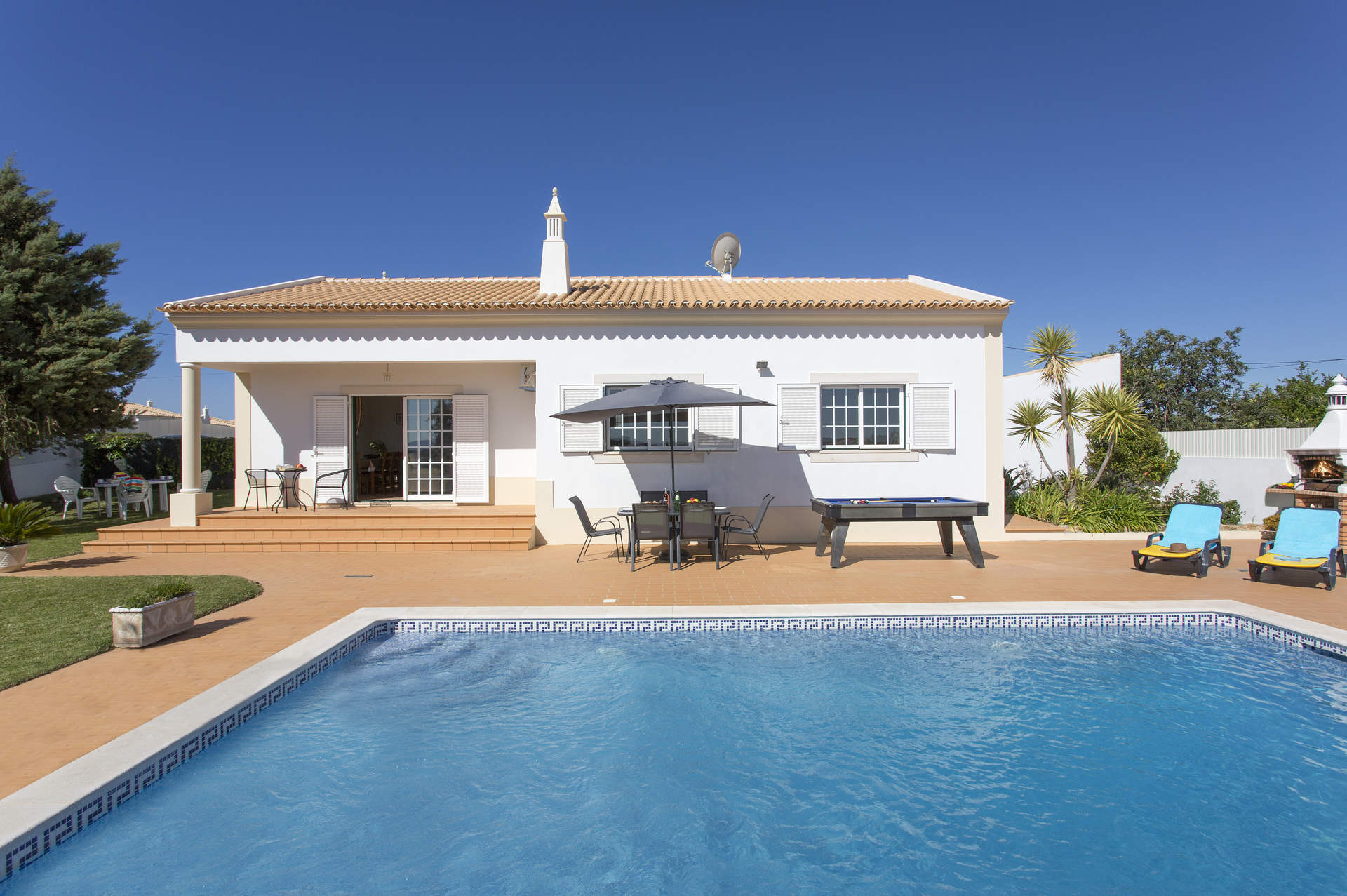 Villa Goia, Branqueira, &#x410;&#x43B;&#x433;&#x430;&#x440;&#x432;&#x435;