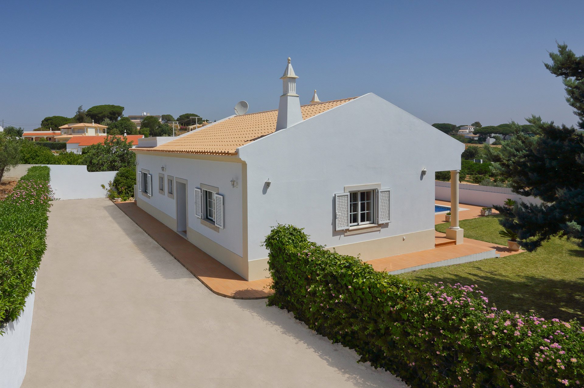 Villa Goia, Branqueira, &#x410;&#x43B;&#x433;&#x430;&#x440;&#x432;&#x435;