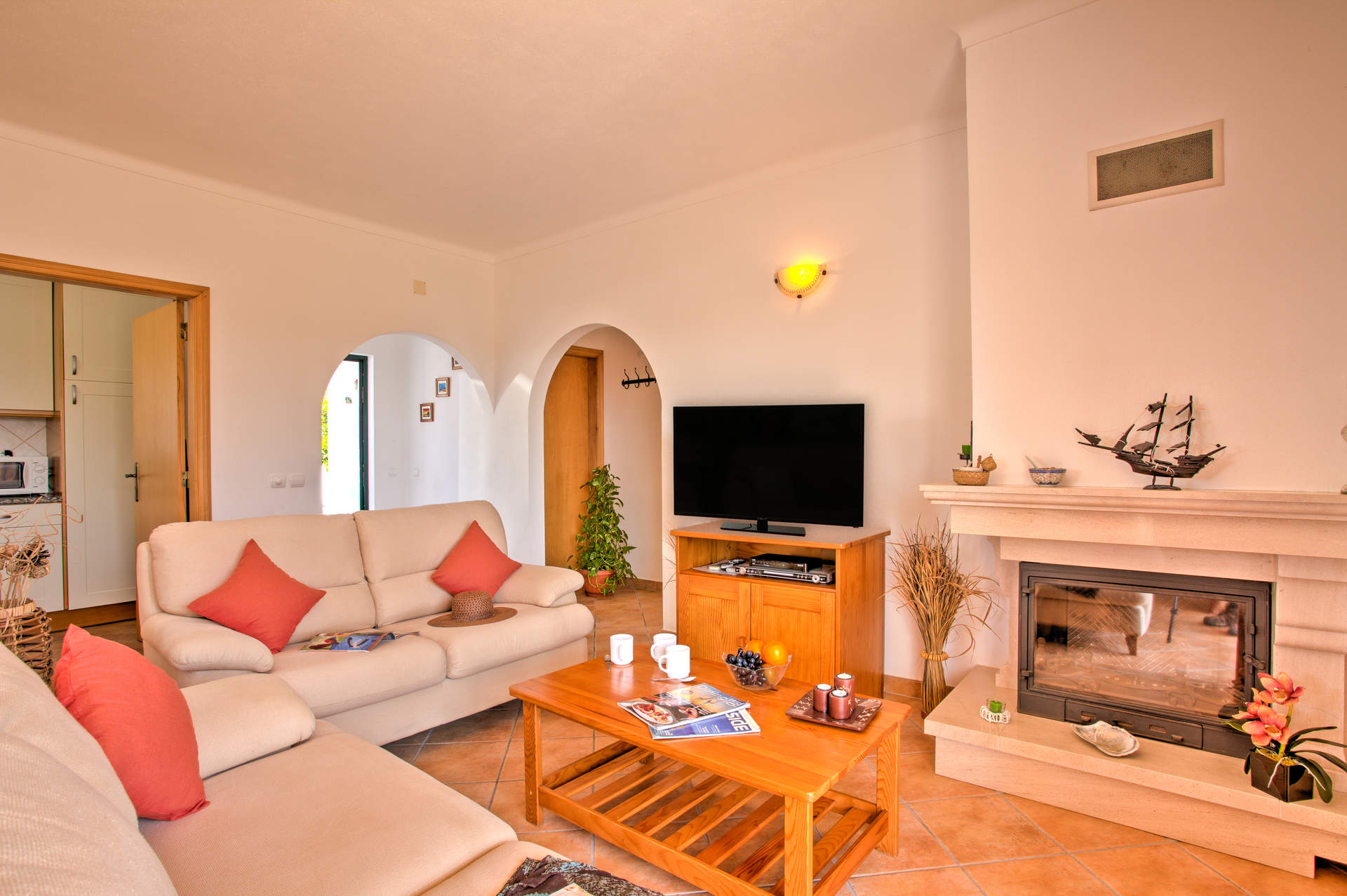 Villa Goia, Branqueira, &#x410;&#x43B;&#x433;&#x430;&#x440;&#x432;&#x435;