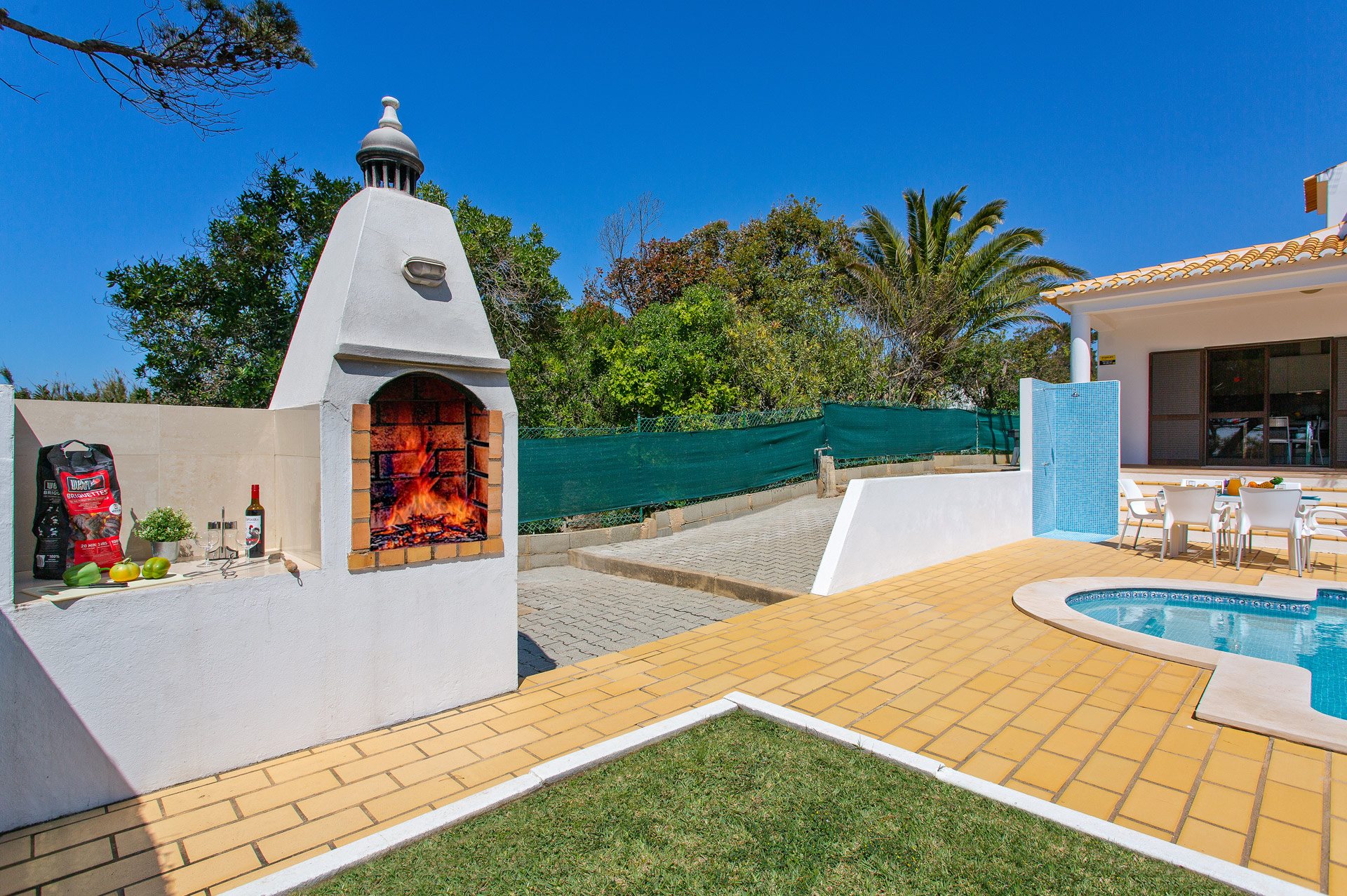 Villa Gregorio In Gale, Algarve Villa Plus