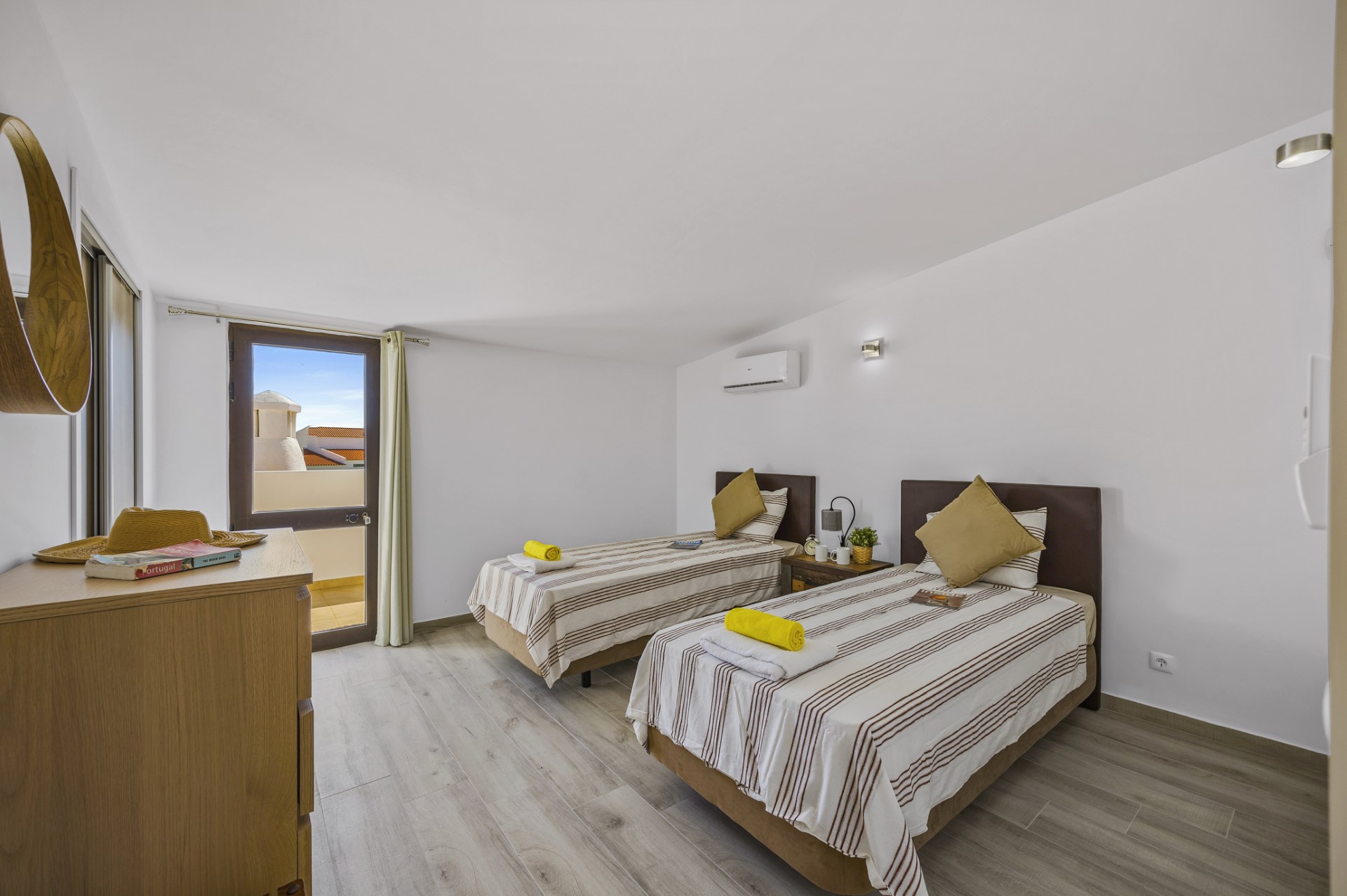 Villa Pina, Praia D&#x27;Oura, Algarve