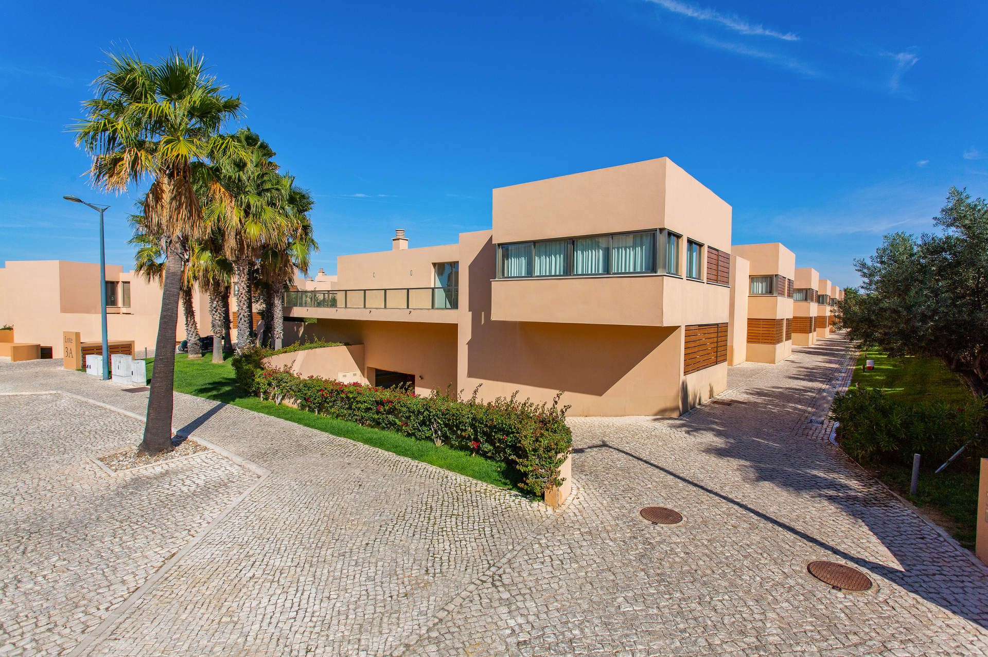 Villa Salgados Beach Tres In Salgados Beach Villas, Algarve Villa Plus