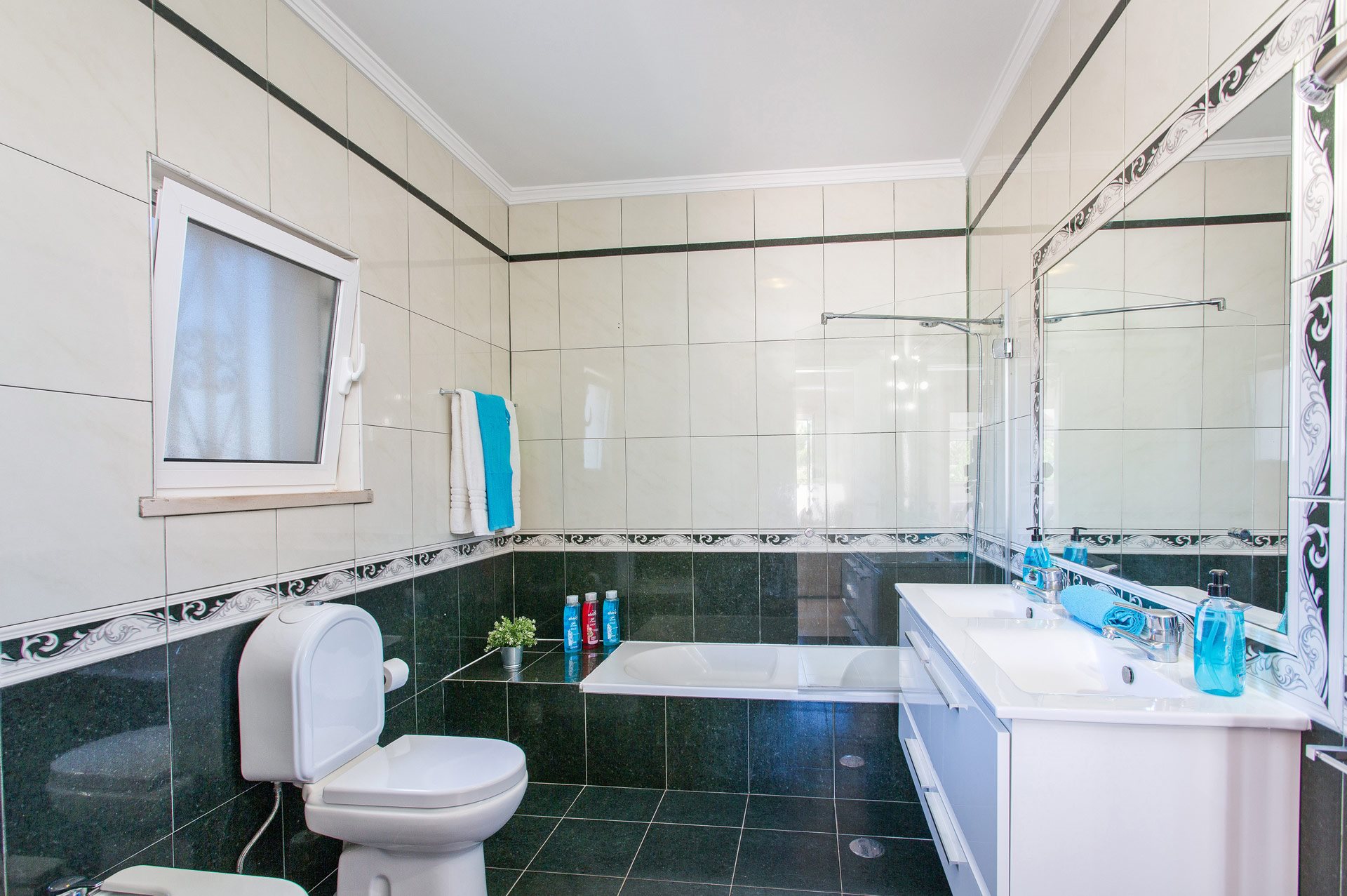 Villa Sandra, Falesia, Algarve