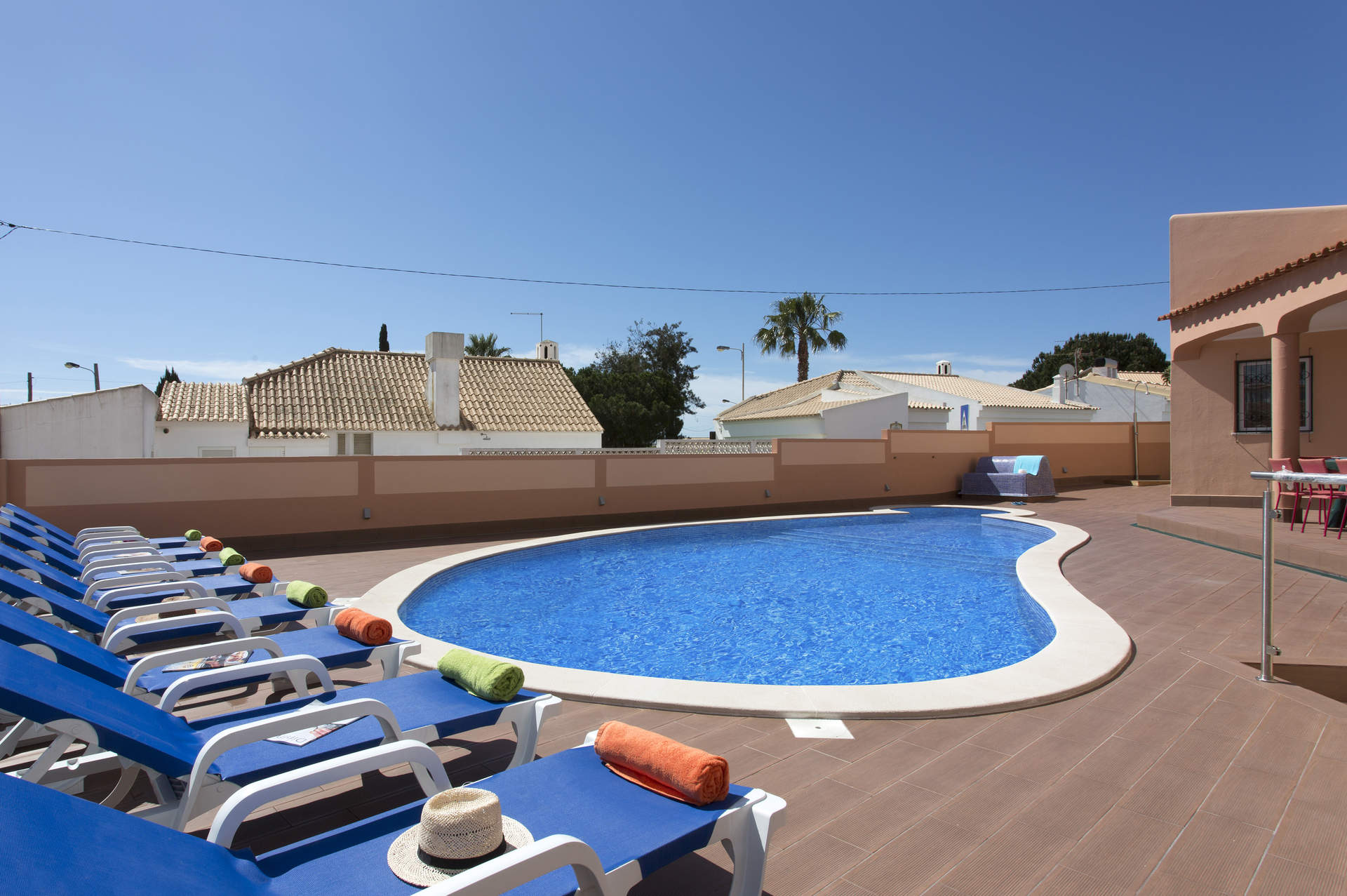 Villa Siroco In Praia D'Oura, Algarve Villa Plus