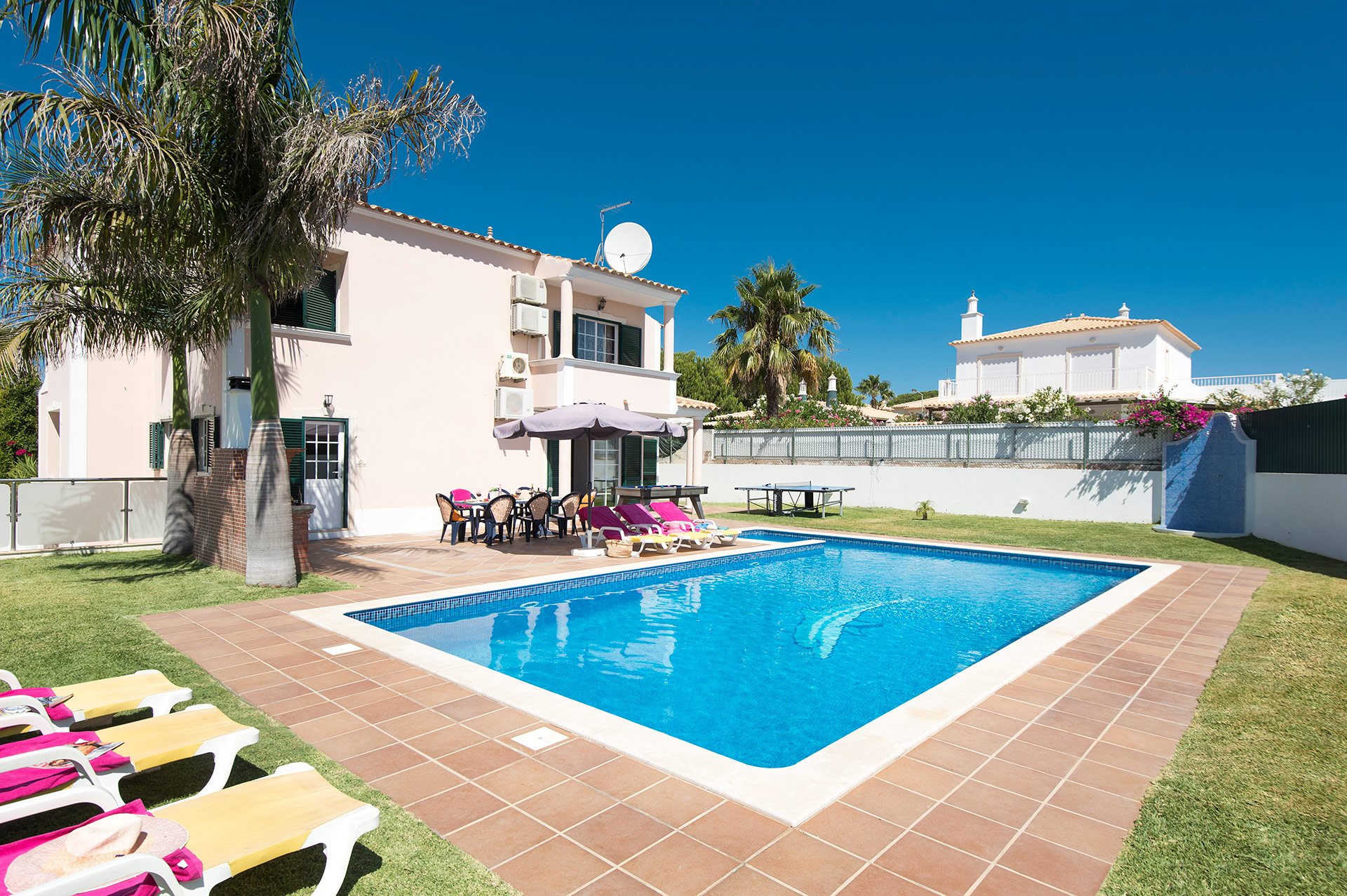 Villa Soni In Olhos D’Agua, Algarve | Villa Plus