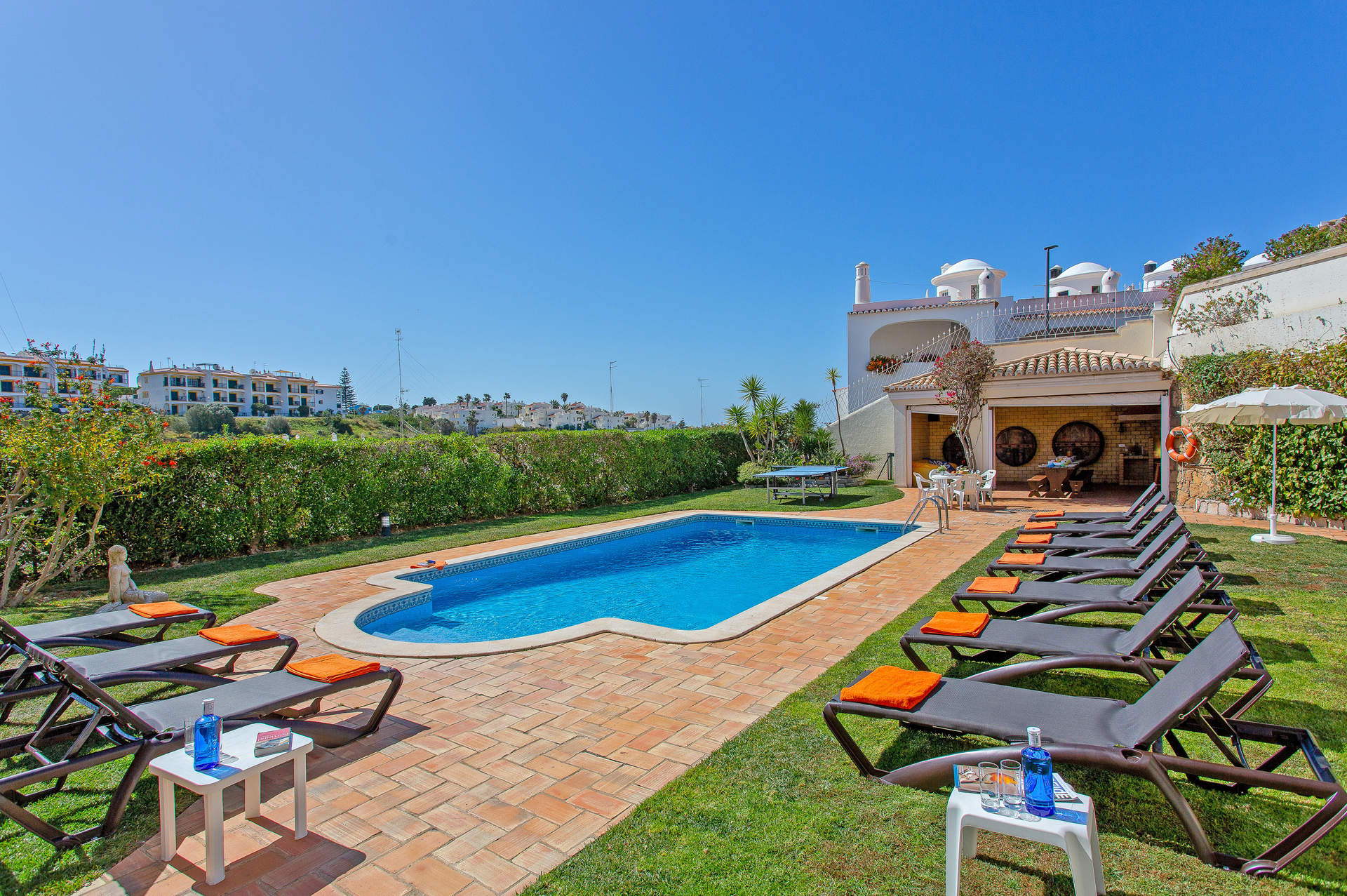 Villa Tess In Carvoeiro, Algarve | Villa Plus