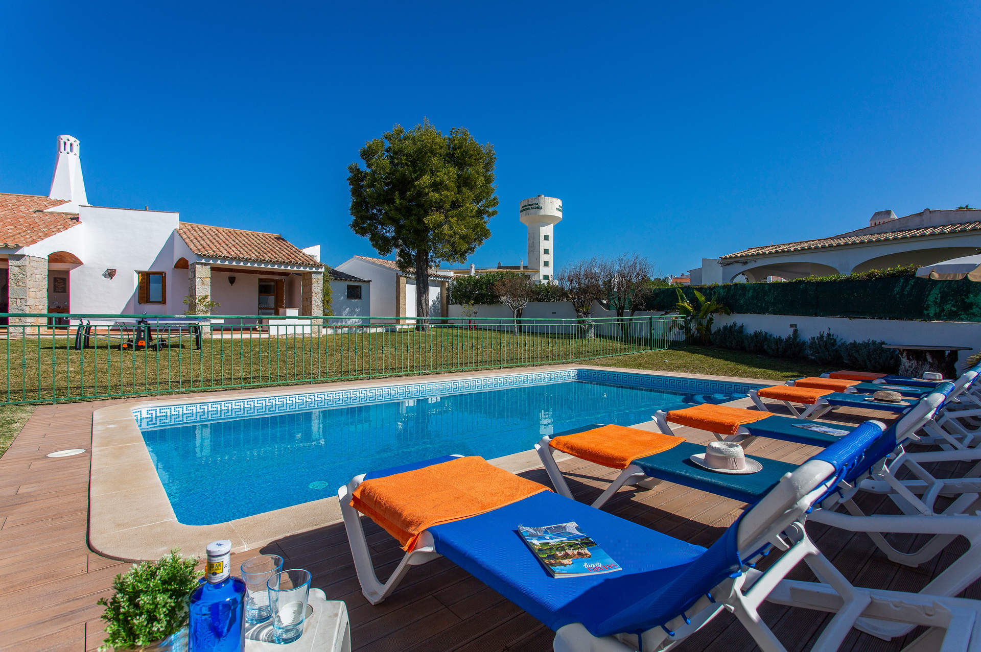 Villa Casa Tina In Praia D'Oura, Algarve | Villa Plus