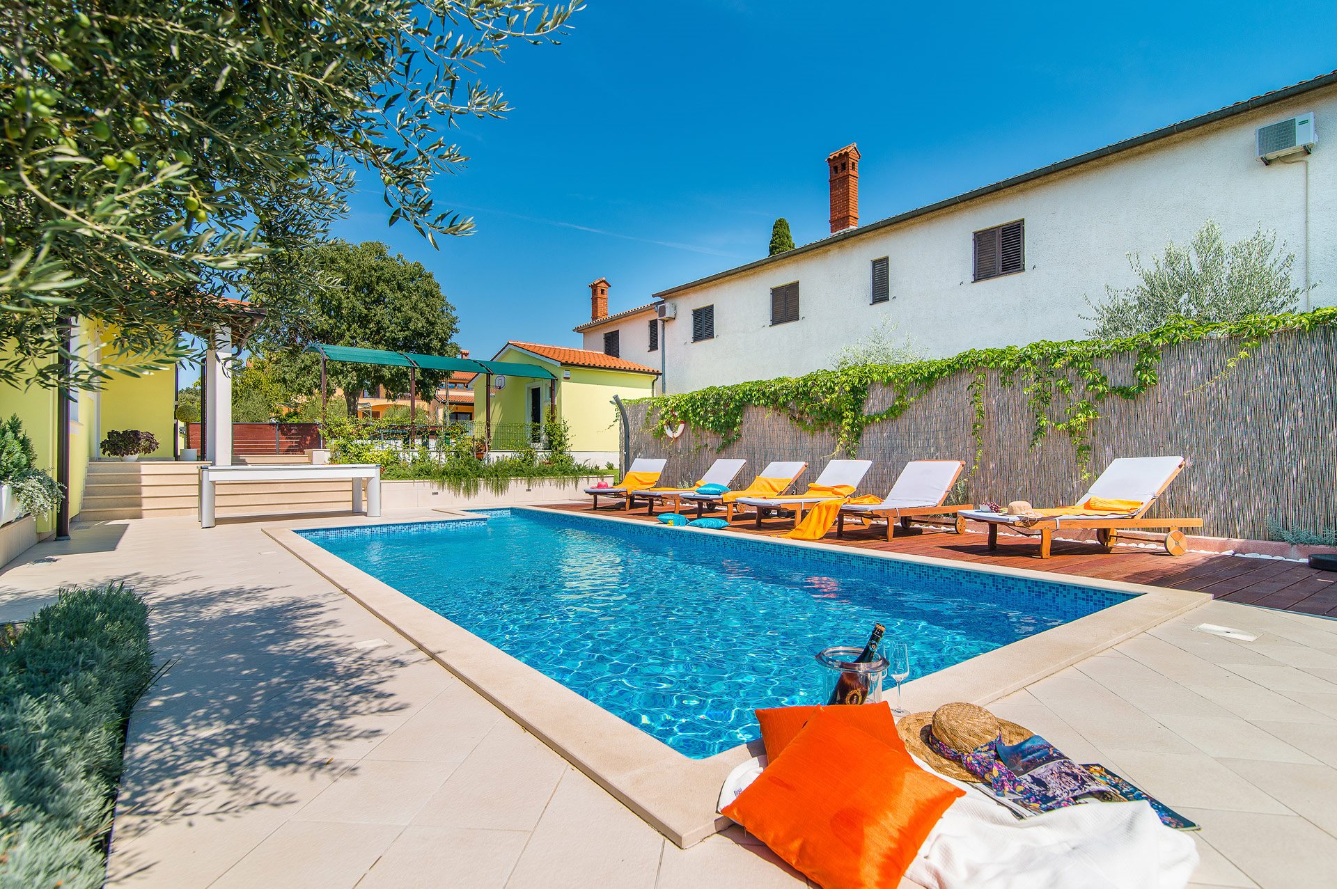 Villa Ladonja, Pula, Horv&#x101;tija