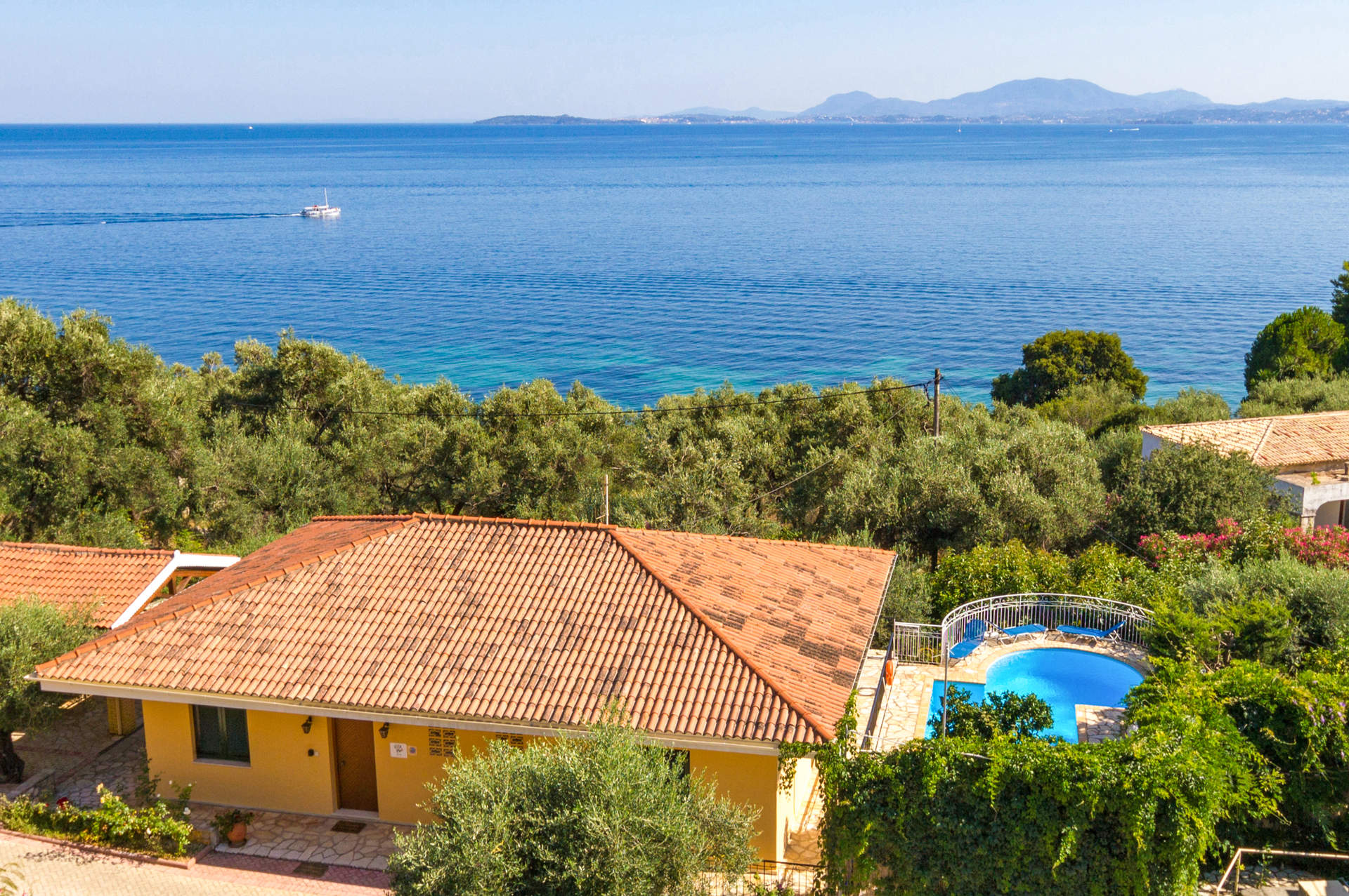 Villa Xenia In Nissaki, Corfu Villa Plus