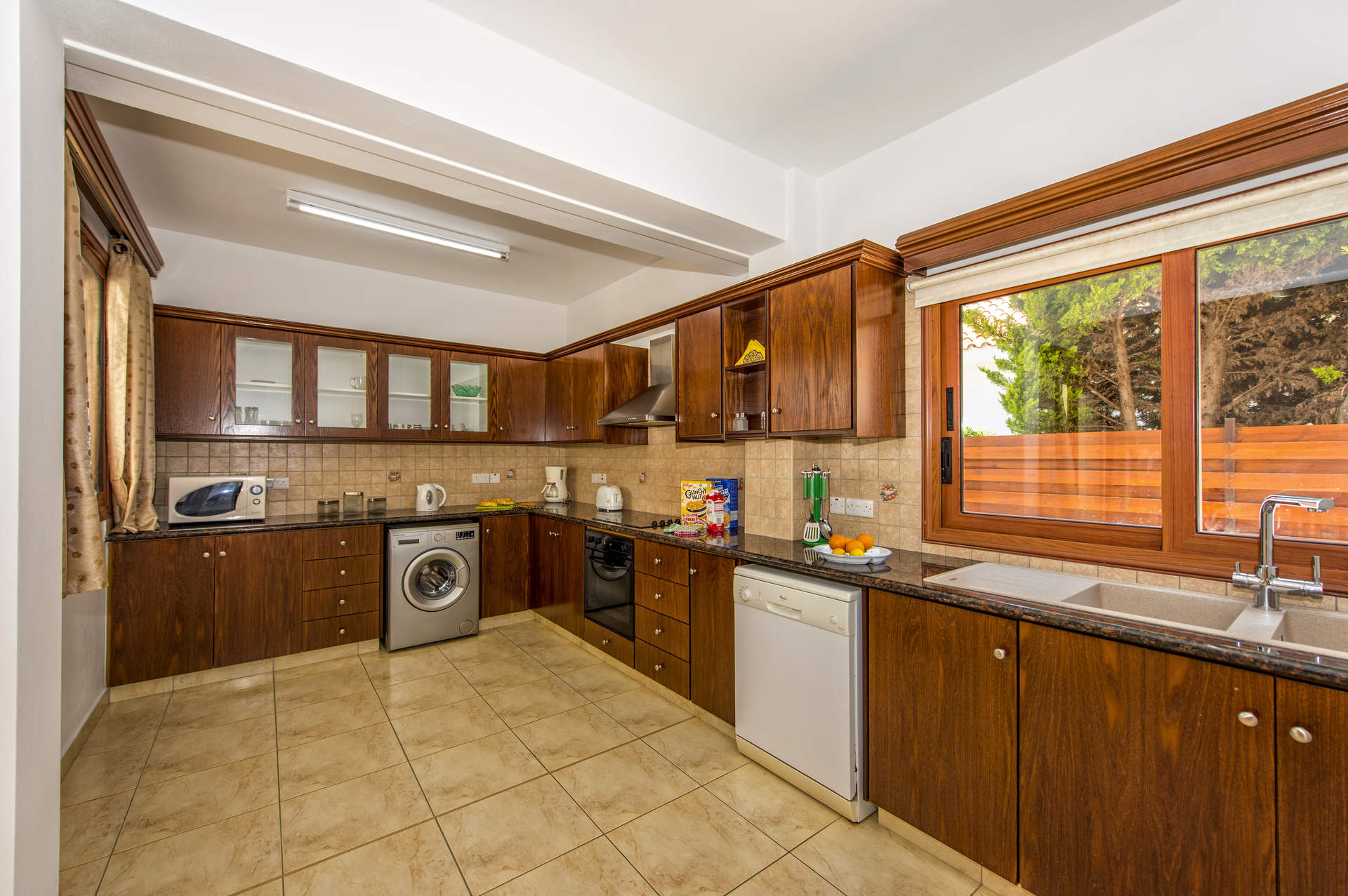 Villa Coralli, Coral Bay, Ciper