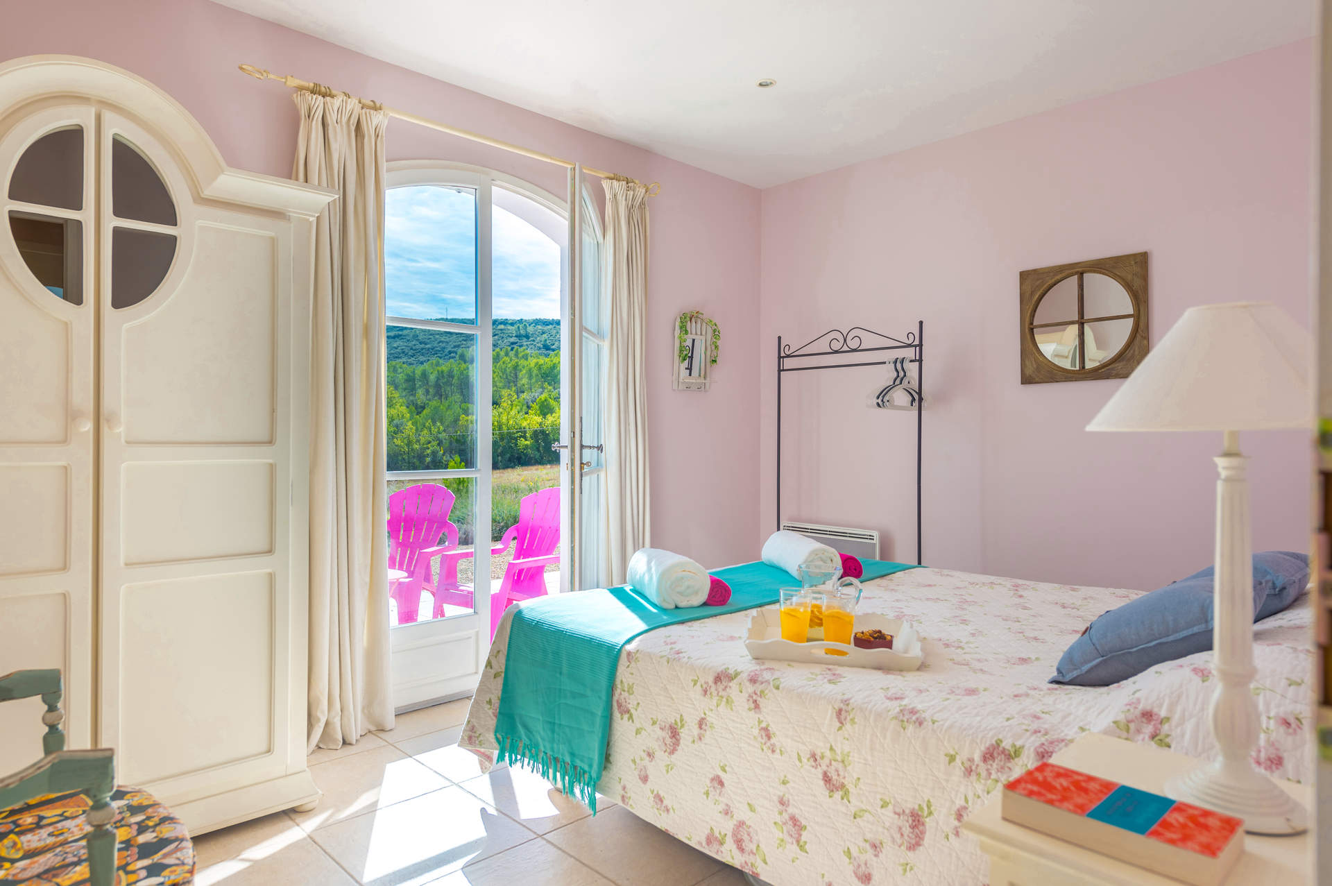 Villa La Pastorale, Lorgues, &#x420;&#x438;&#x432;&#x438;&#x435;&#x440;&#x430;&#x442;&#x430;