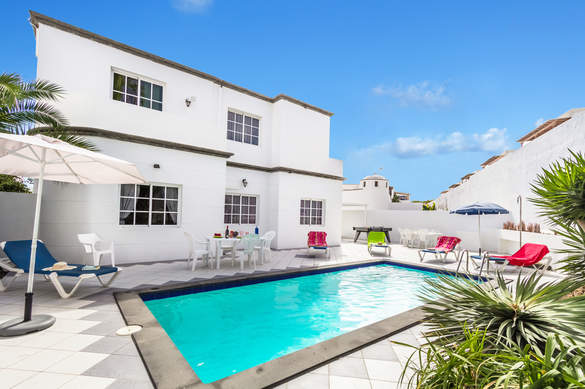 Large Villas To Rent Lanzarote
