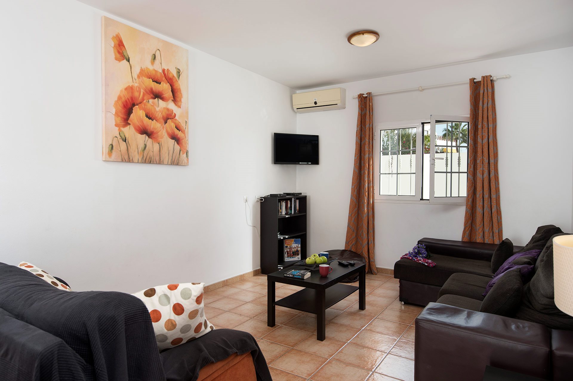 Villa Laurona In Puerto del Carmen, Lanzarote | Villa Plus