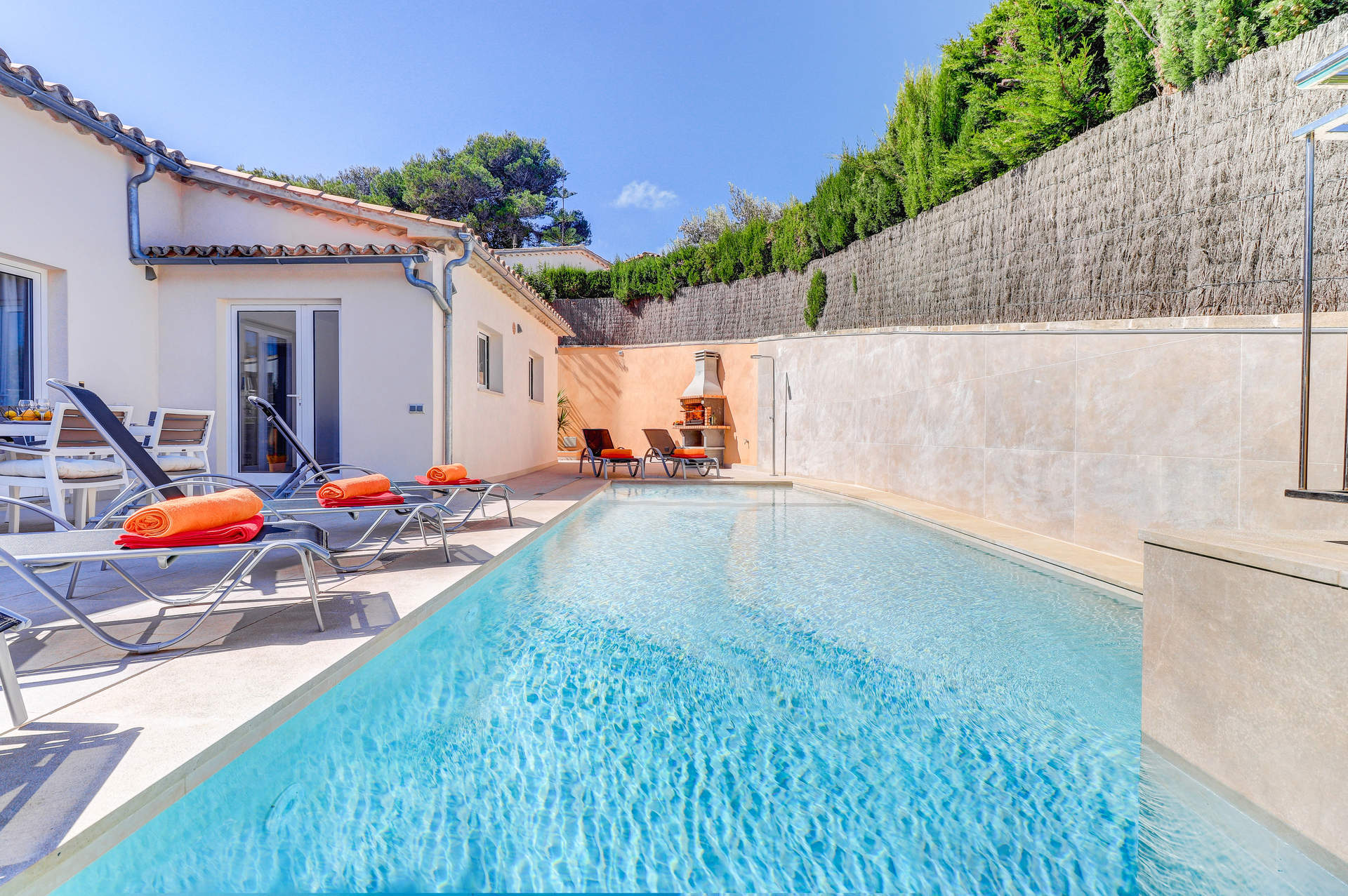 Villa Zaragoza In Cala San Vicente, Majorca Villa Plus