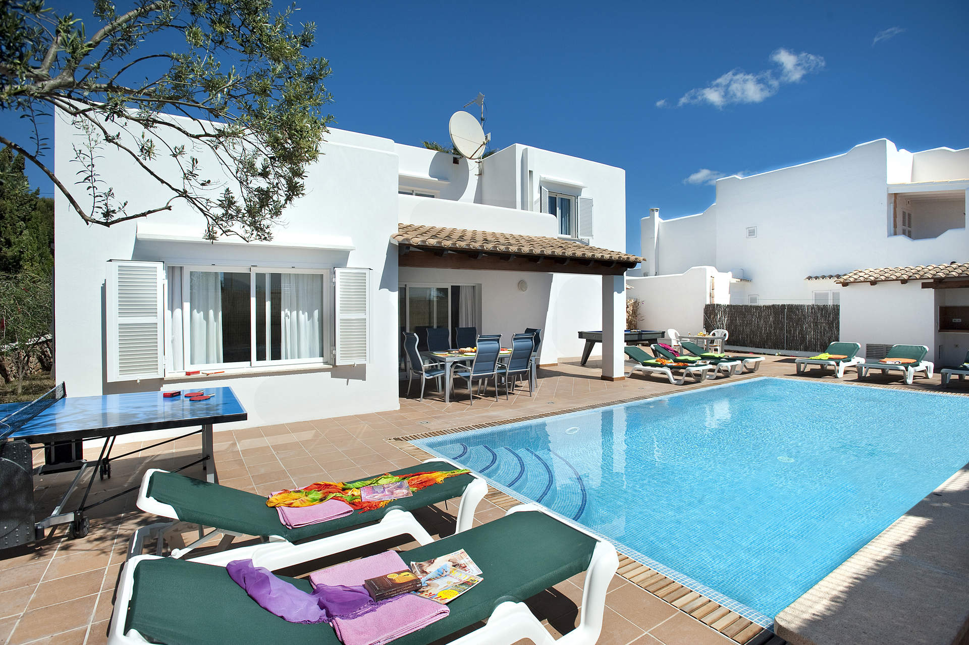 Villa Estribor In Cala D'or, Majorca Villa Plus