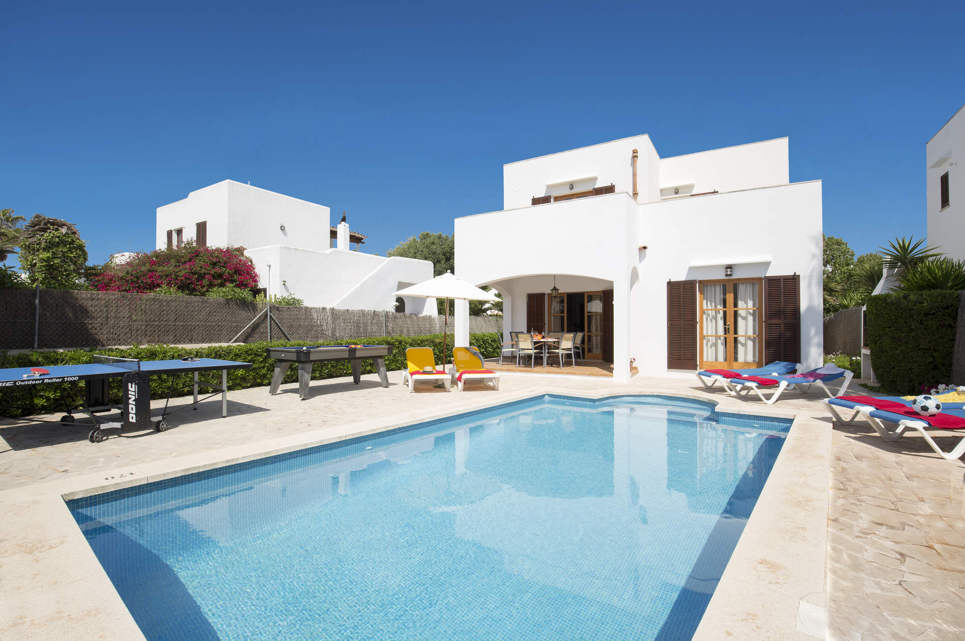 Villa Roig In Cala D'or, Majorca Villa Plus