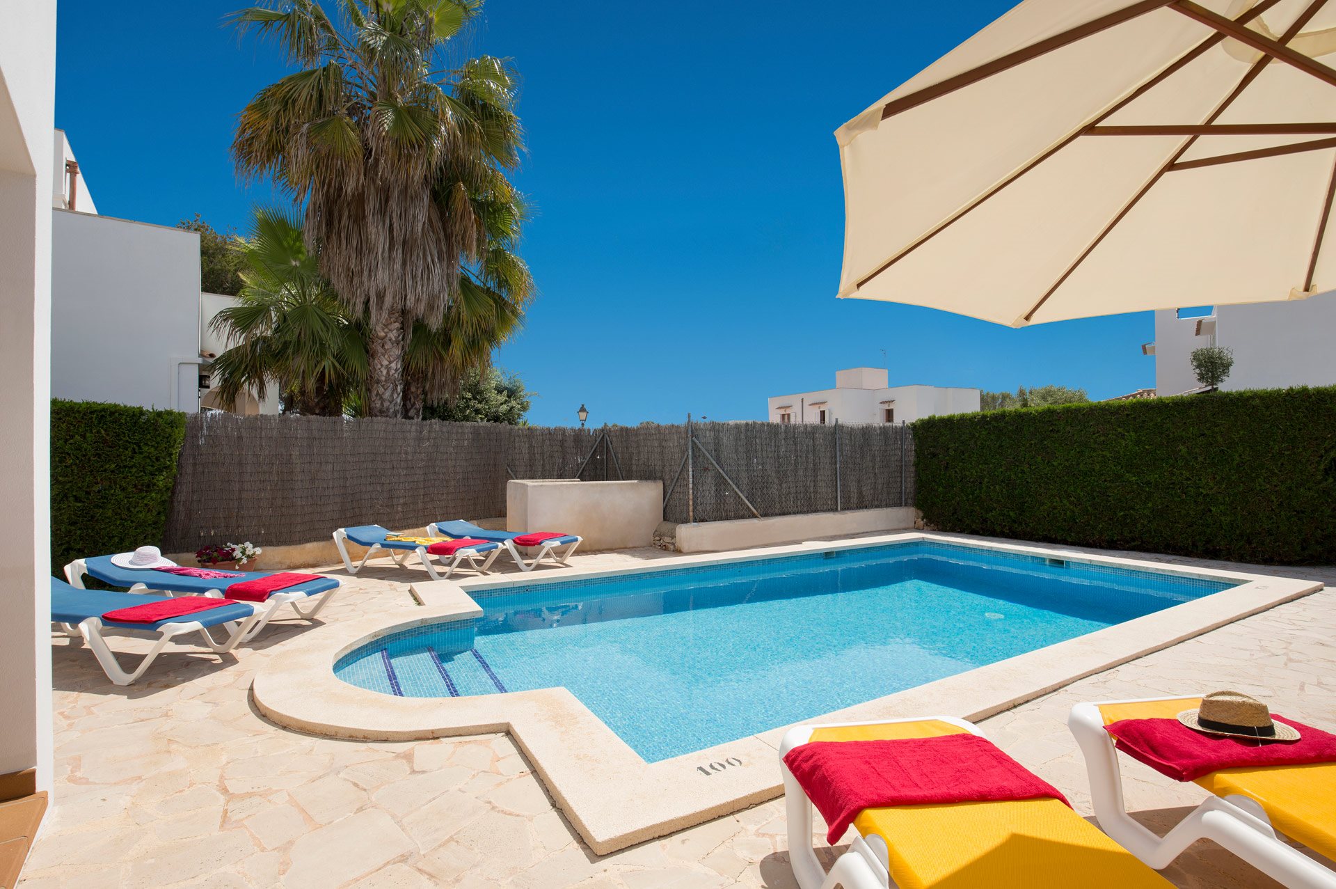 Villa Roig In Cala D'or, Majorca Villa Plus