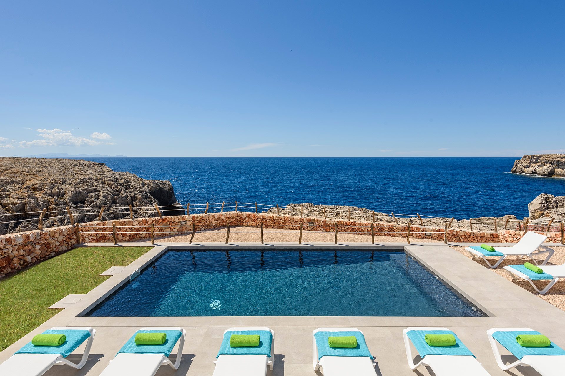 Villa Agata, Calan Forcat, &#x41C;&#x435;&#x43D;&#x43E;&#x440;&#x43A;&#x430;