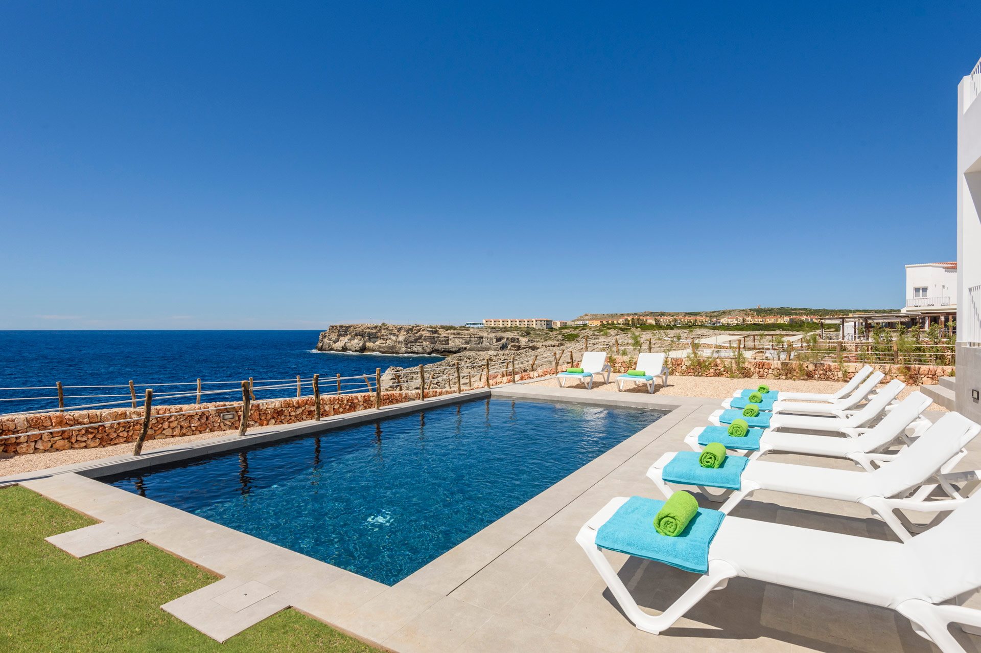 Villa Agata, Calan Forcat, &#x41C;&#x435;&#x43D;&#x43E;&#x440;&#x43A;&#x430;