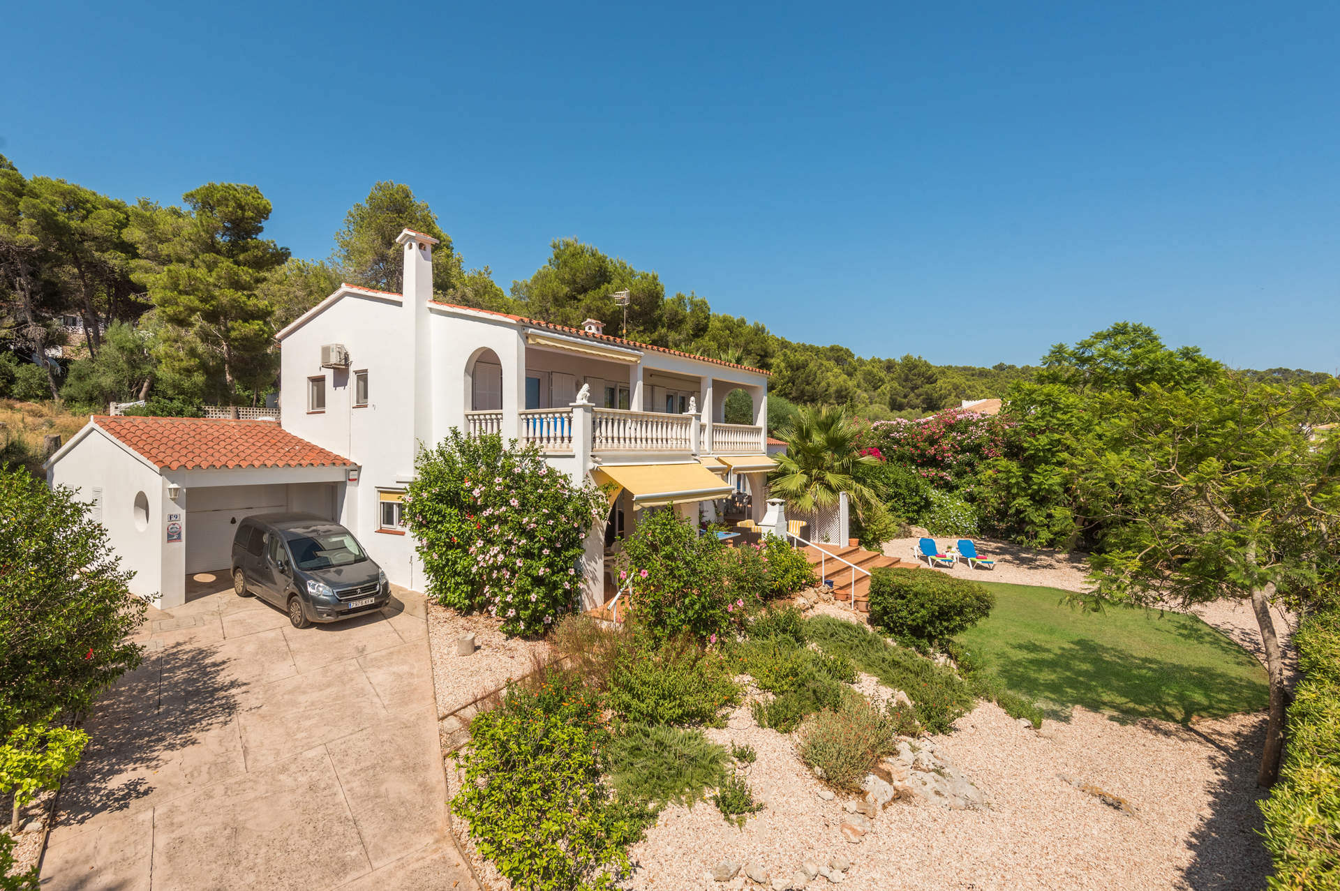 Villa Leona In Santo Tomas, Menorca Villa Plus