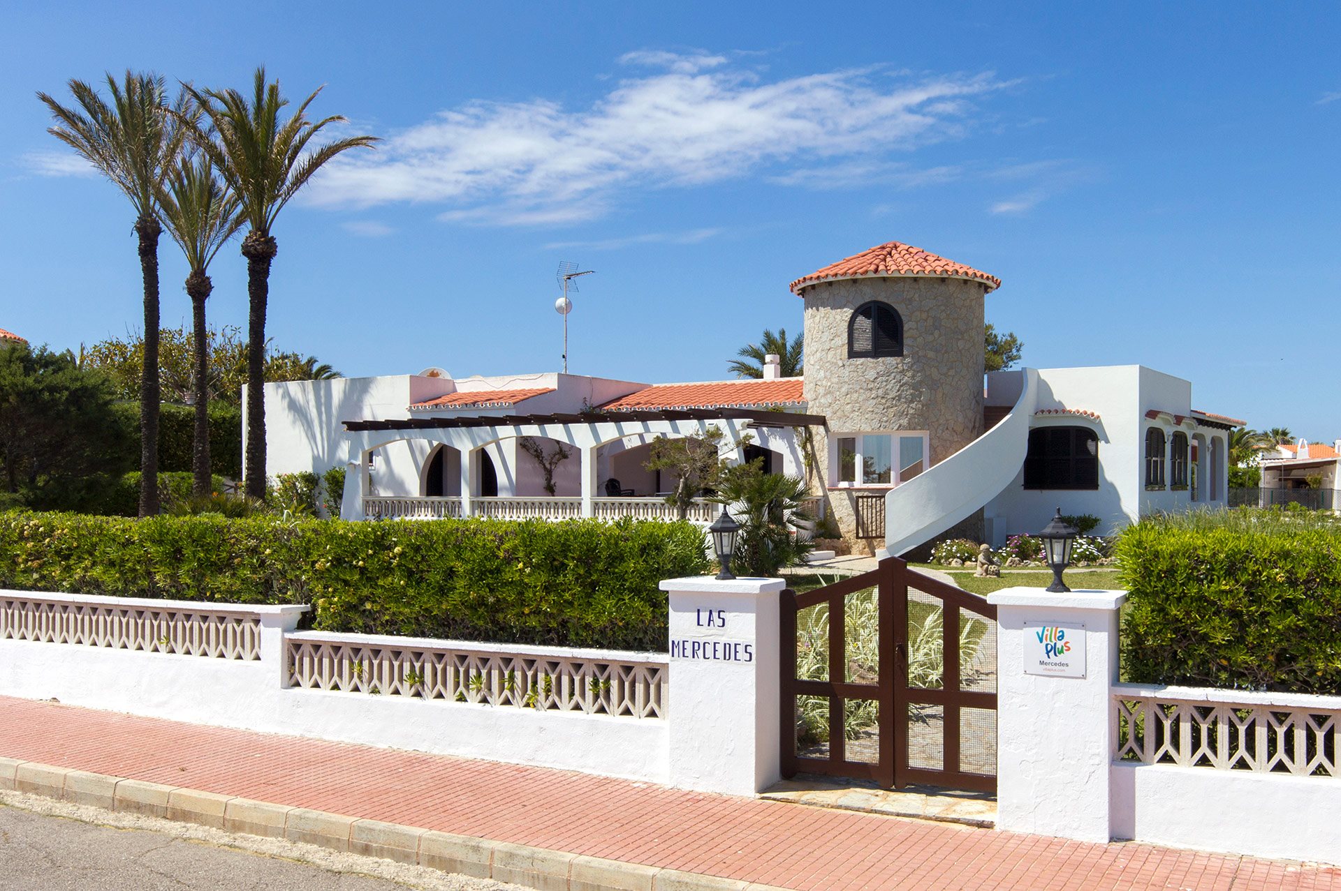 Villa Mercedes In Calan Forcat, Menorca Villa Plus