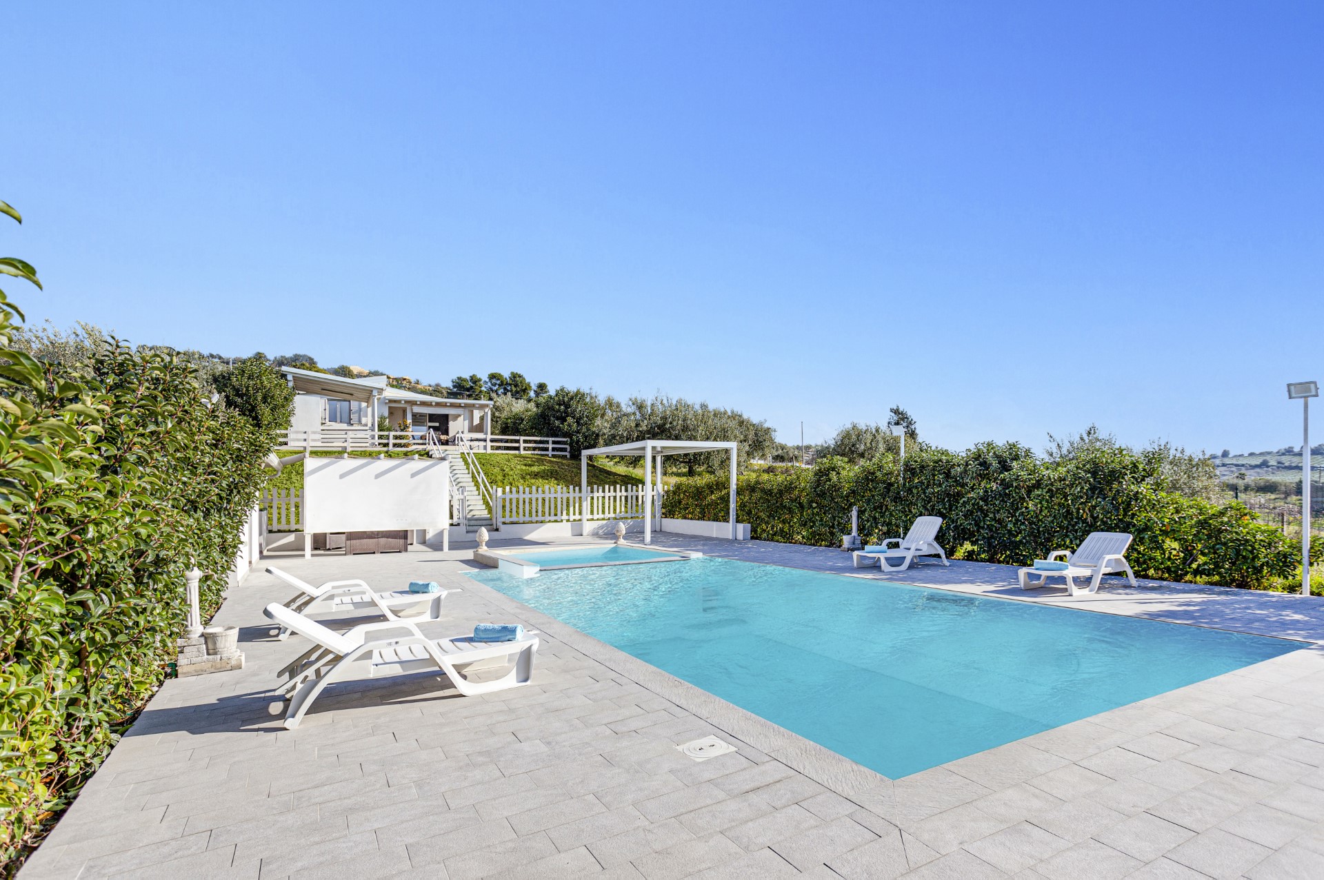 Villa Pinella, Ispica, Sqallija