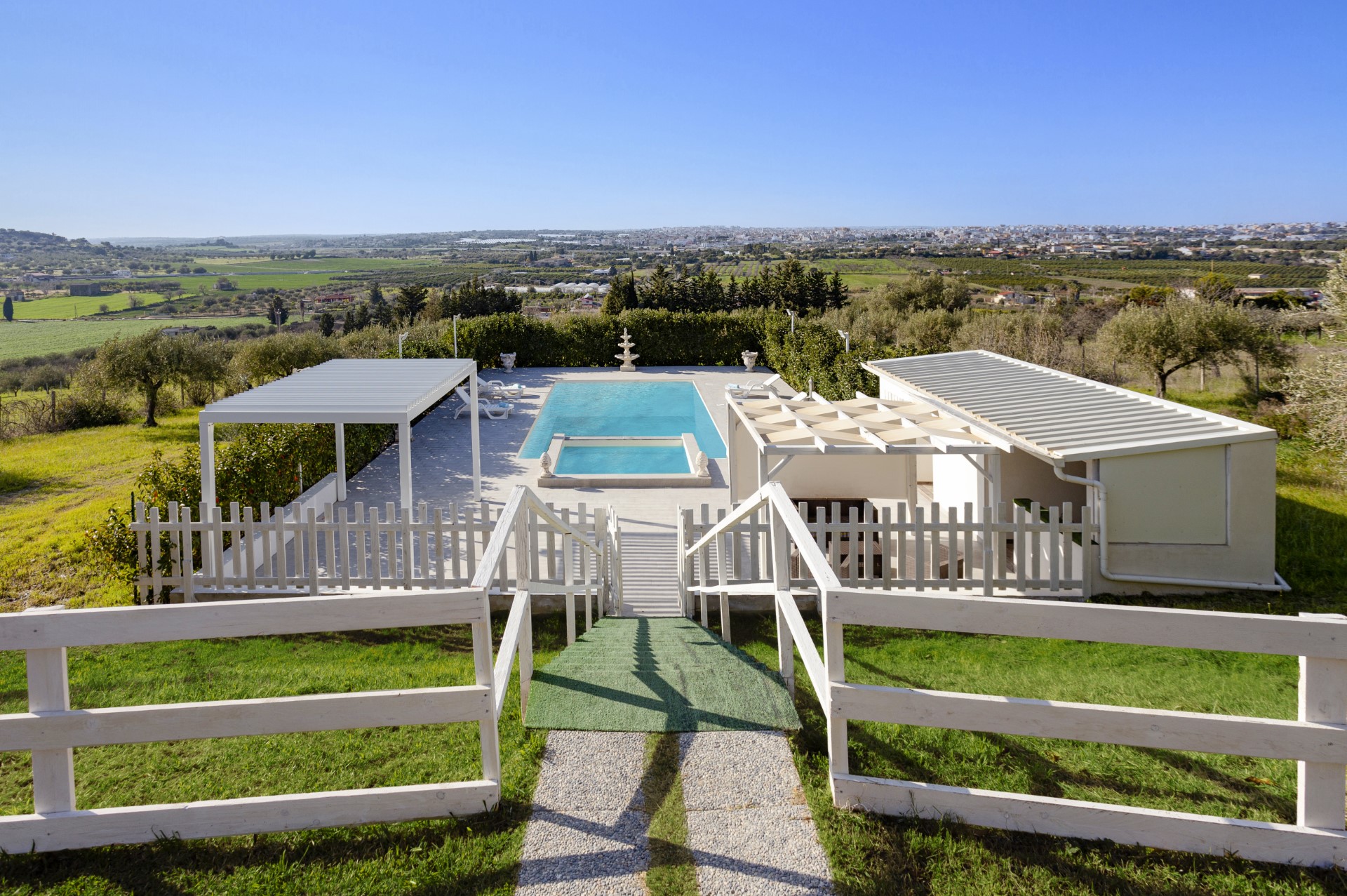 Villa Pinella, Ispica, Sqallija