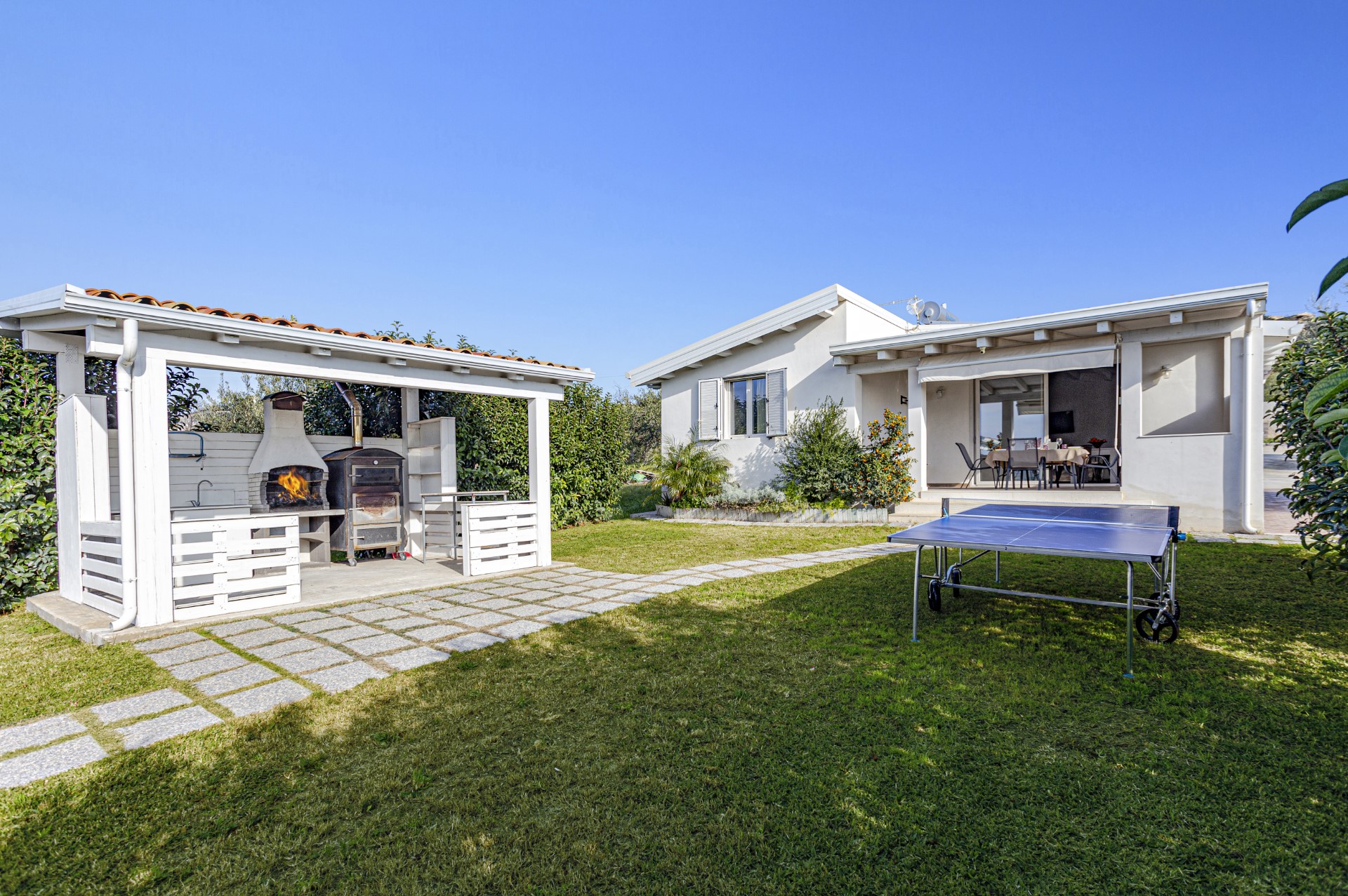 Villa Pinella, Ispica, Sqallija