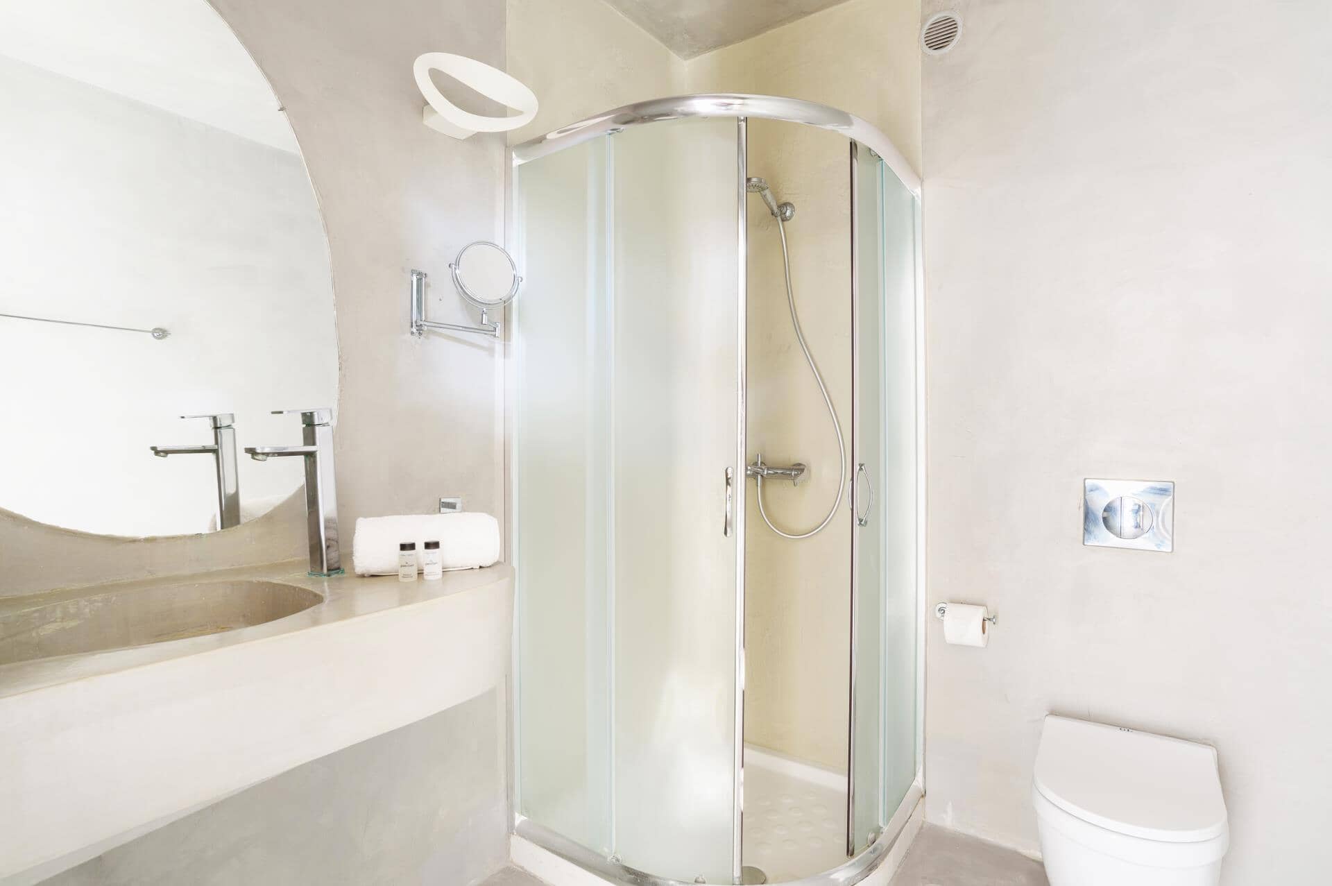 Villa Beatris Seastone, Lardos, Roda
