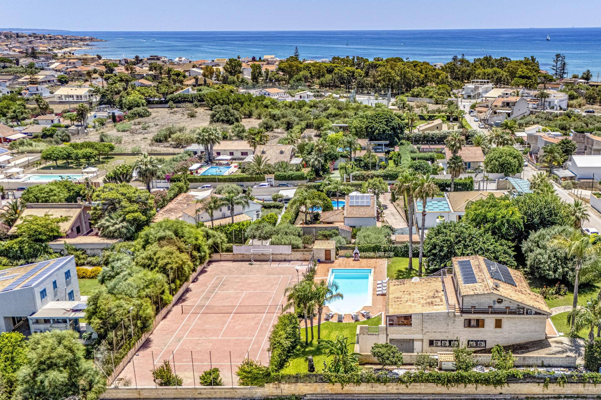 Villa Garofani, Punta Secca, &#x3A3;&#x3B9;&#x3BA;&#x3B5;&#x3BB;&#x3AF;&#x3B1;