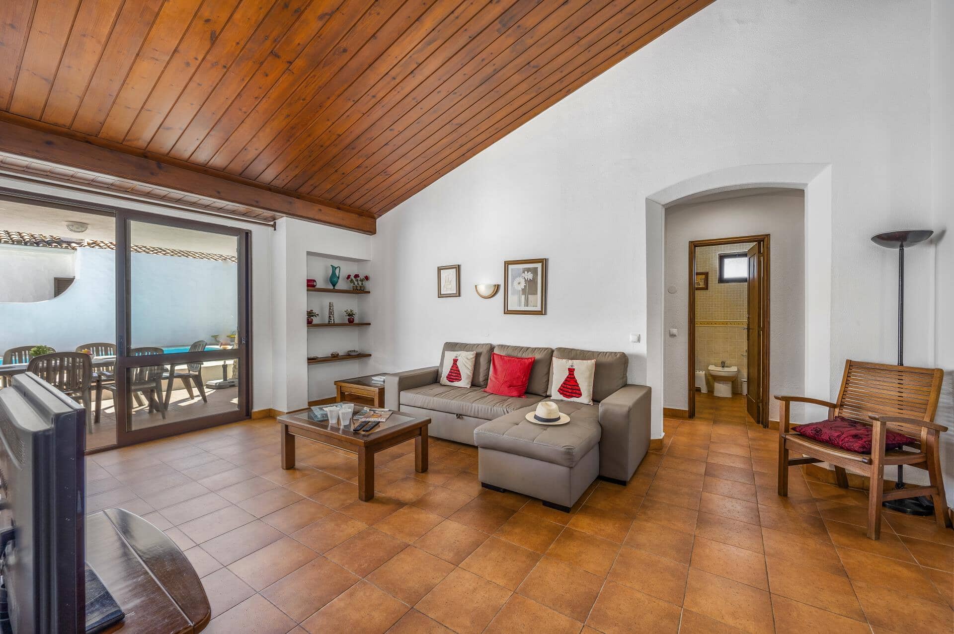 Villa Aveiros, Praia D&#x27;Oura, Algarve