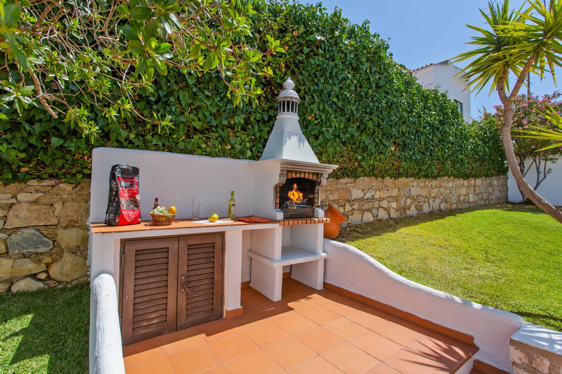 Villa Aveiros, Praia D&#x27;Oura, Algarve