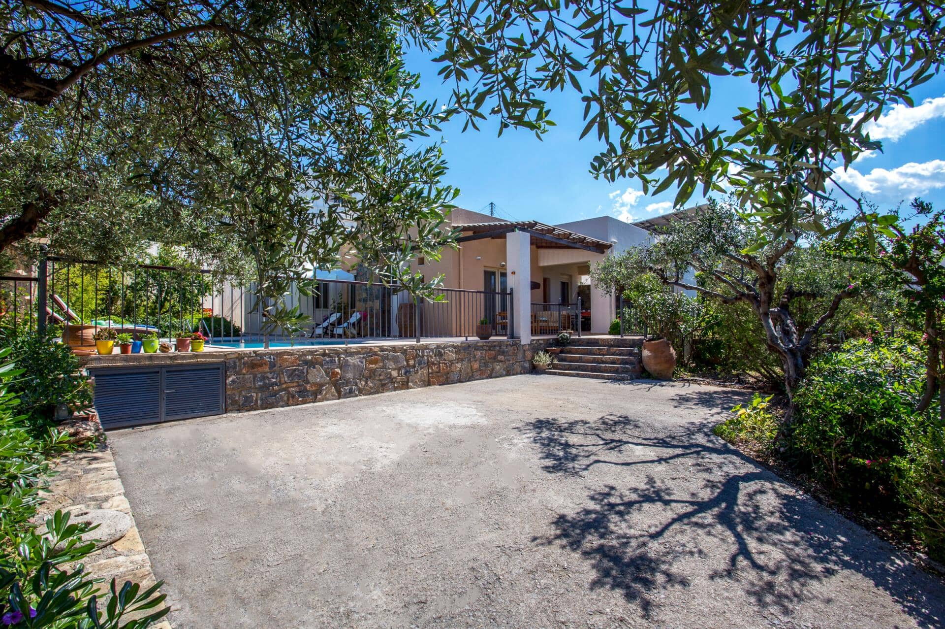 Villa Akali, Istron, &#x39A;&#x3C1;&#x3AE;&#x3C4;&#x3B7;