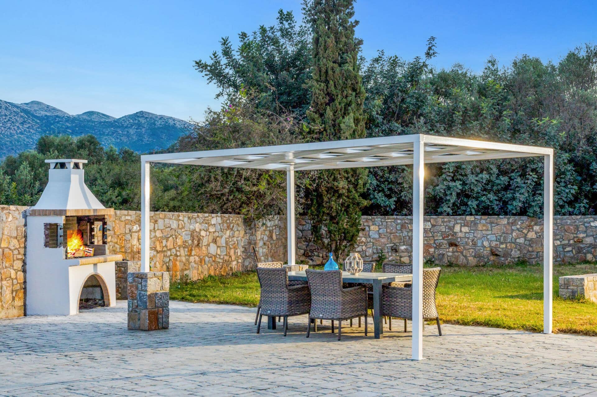 Villa Argi, Sisi, Kr&#x113;ta