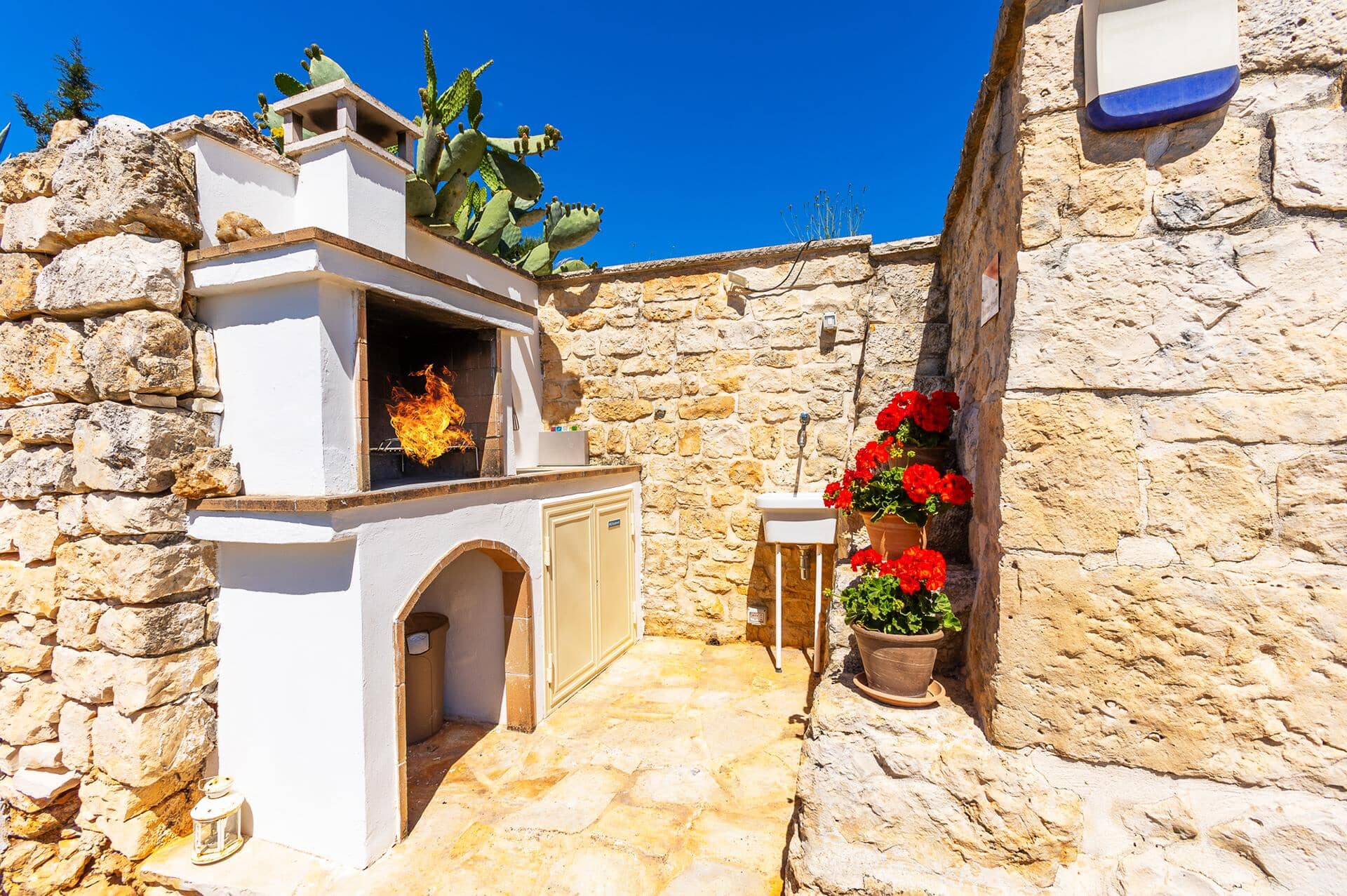 Villa Trulli Isabella, Martina Franca, Apulia