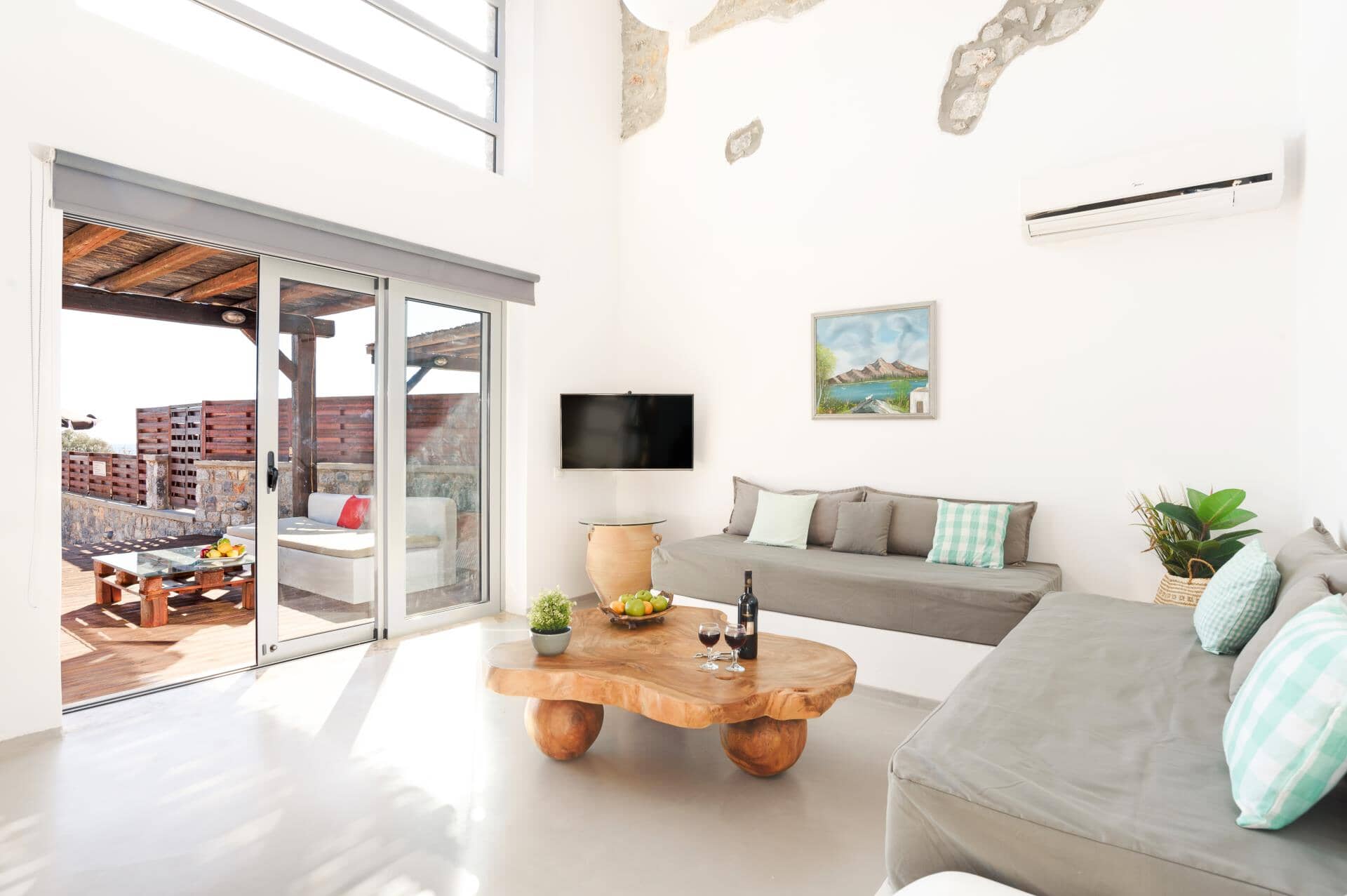 Villa Beatris Seastone, Lardos, Roda