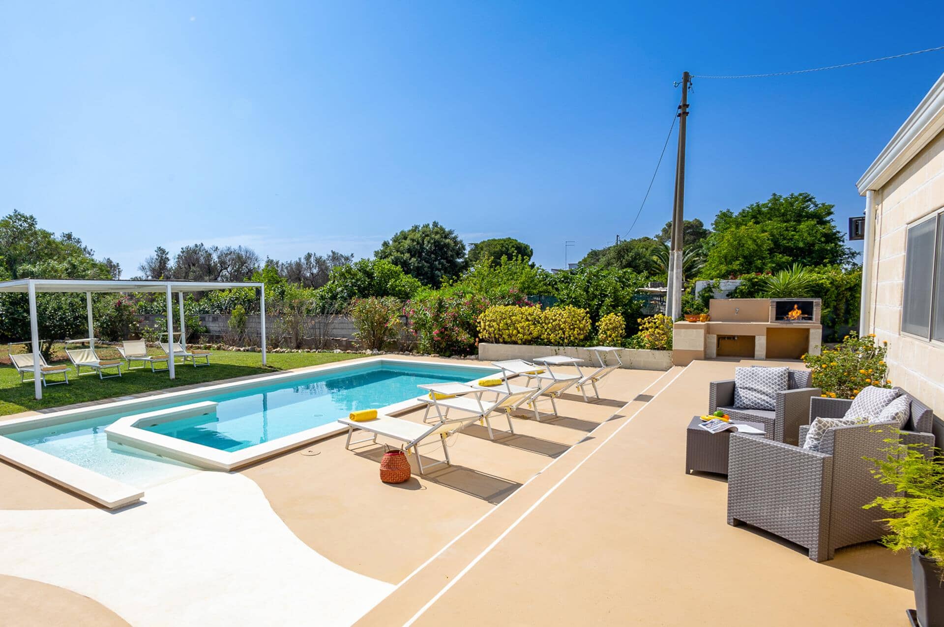 Villa Donna, San Vito dei Normanni, Puglia