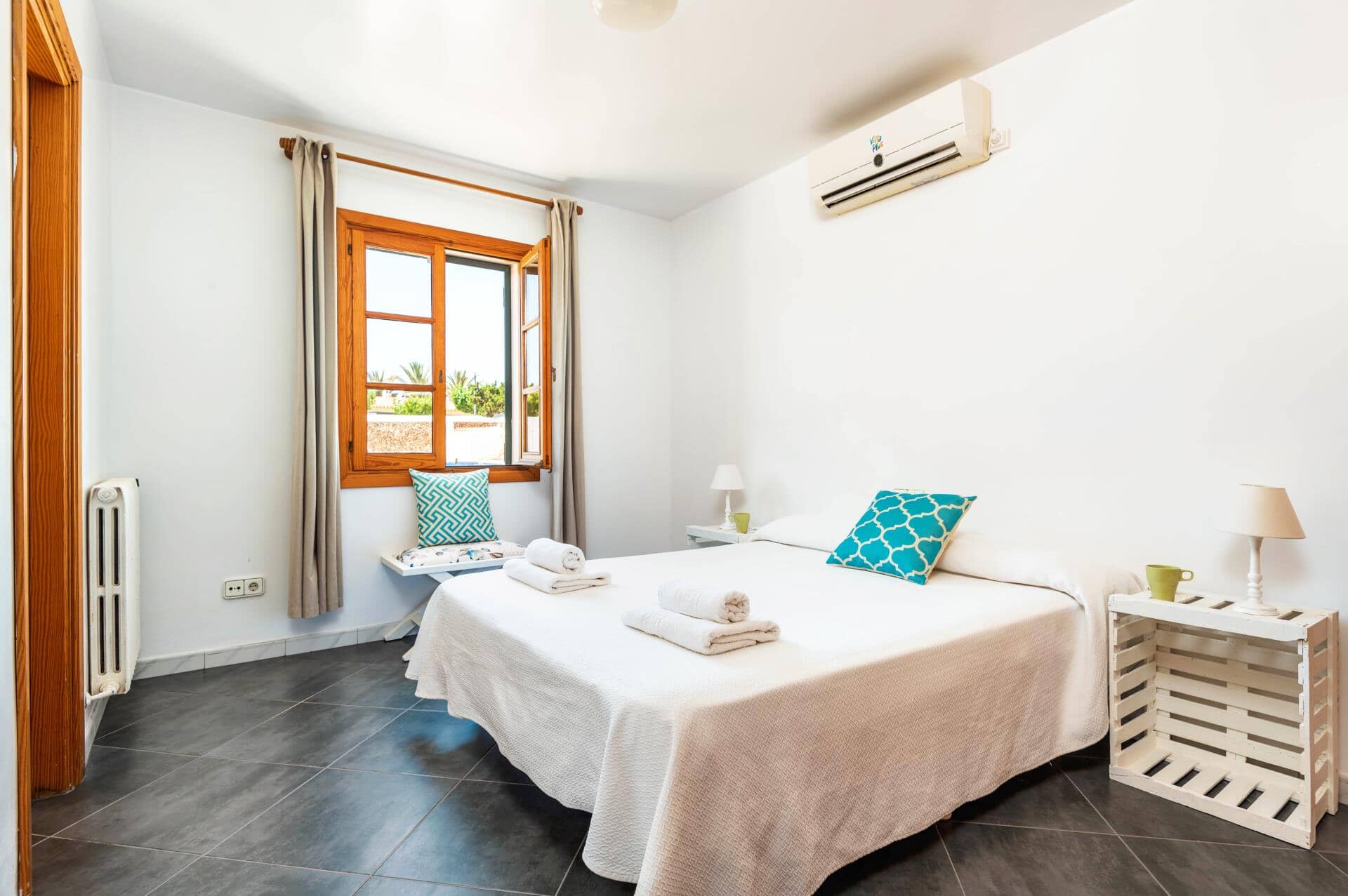 Villa Xabec, Calan Forcat, &#x39C;&#x3B9;&#x3BD;&#x3CC;&#x3C1;&#x3BA;&#x3B1;