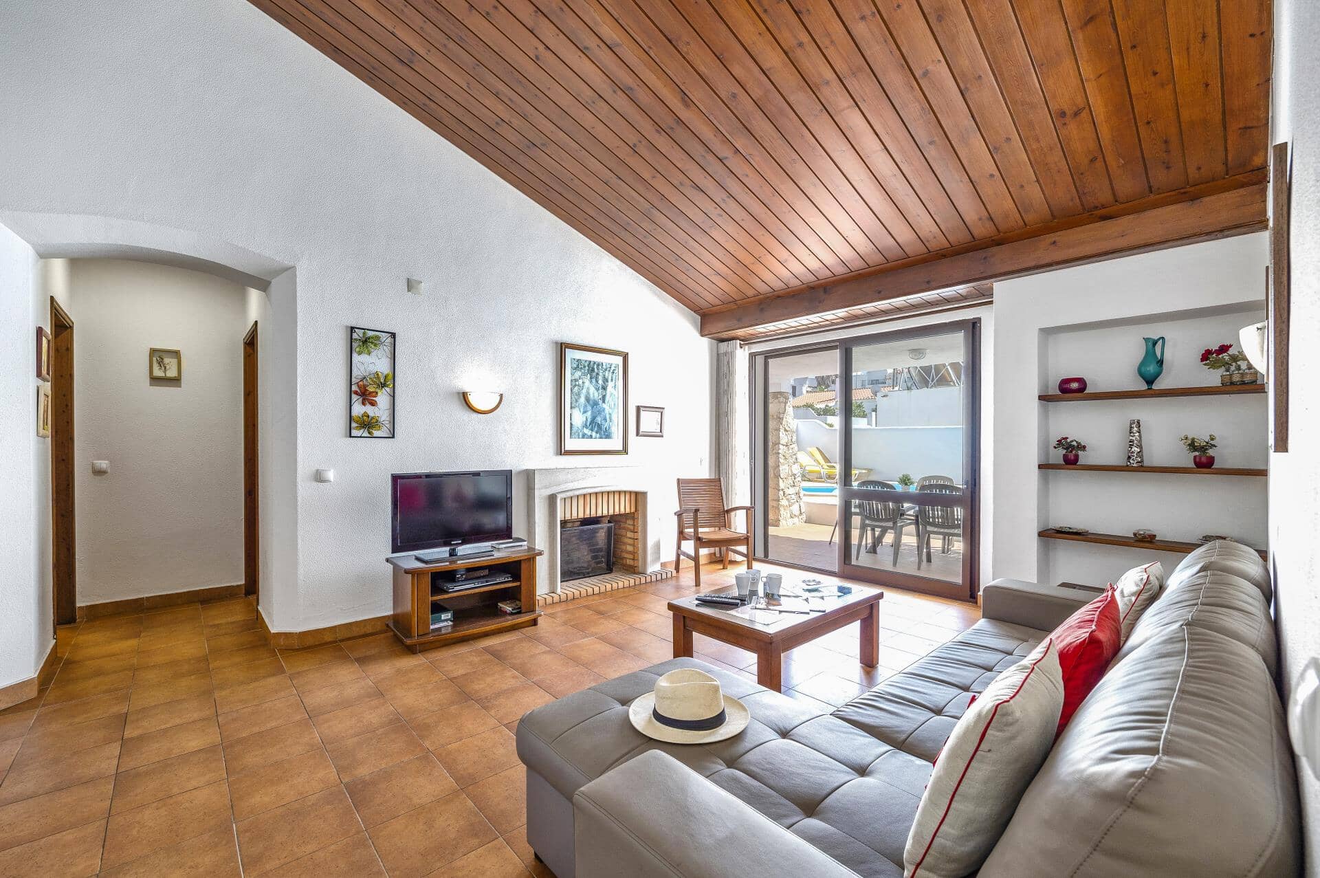 Villa Aveiros, Praia D&#x27;Oura, Algarve