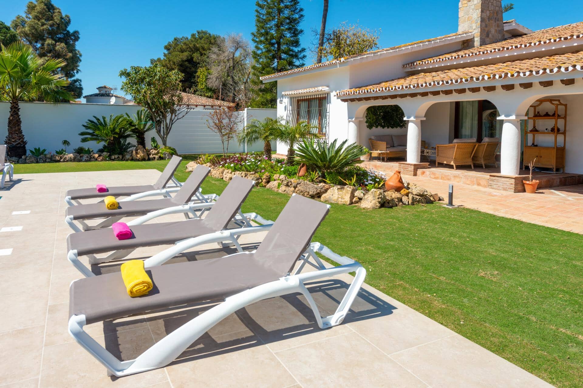 Villa Ramos, San Pedro De Alcantara, &#x41A;&#x43E;&#x441;&#x442;&#x430; &#x434;&#x435;&#x43B; &#x421;&#x43E;&#x43B;