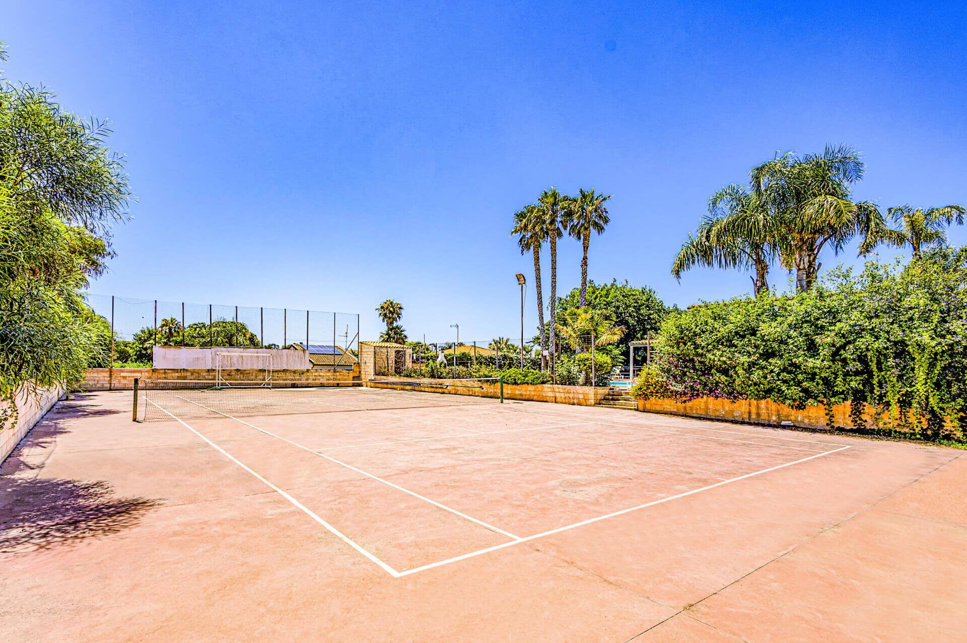 Villa Garofani, Punta Secca, &#x3A3;&#x3B9;&#x3BA;&#x3B5;&#x3BB;&#x3AF;&#x3B1;