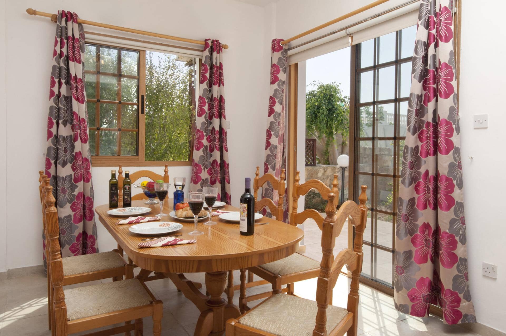 Villa Nerine, Coral Bay, Cipro