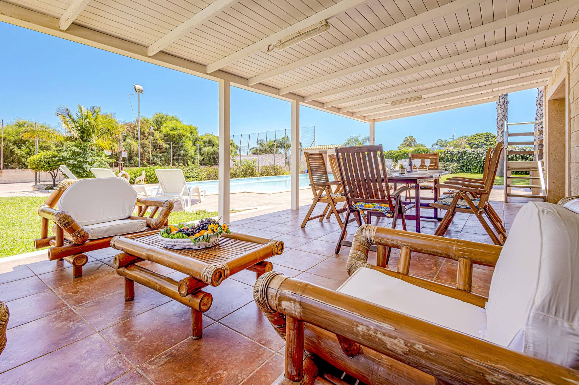 Villa Garofani, Punta Secca, &#x3A3;&#x3B9;&#x3BA;&#x3B5;&#x3BB;&#x3AF;&#x3B1;