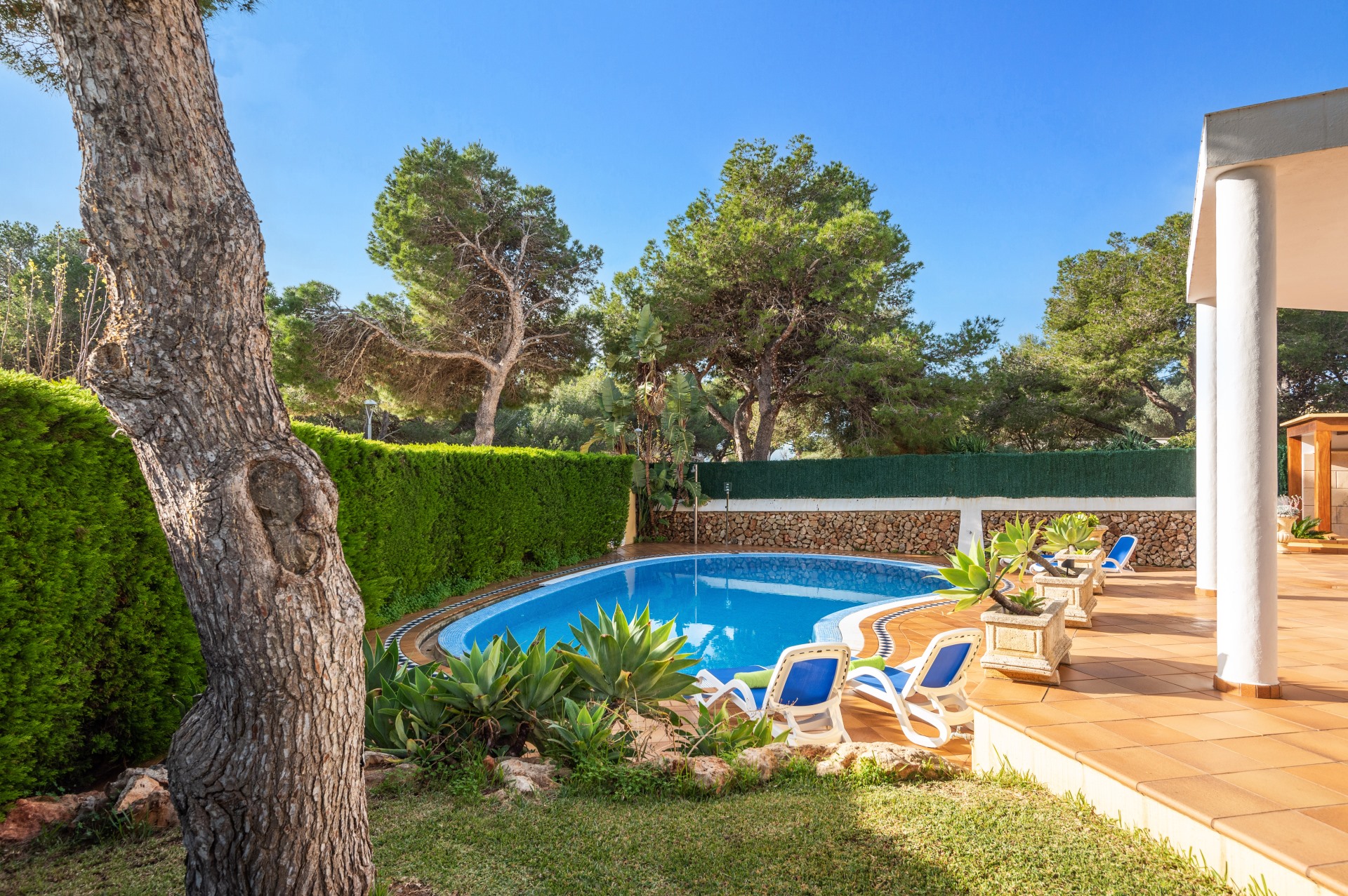 villa-moll-moll-in-cala-blanca-menorca-villa-plus