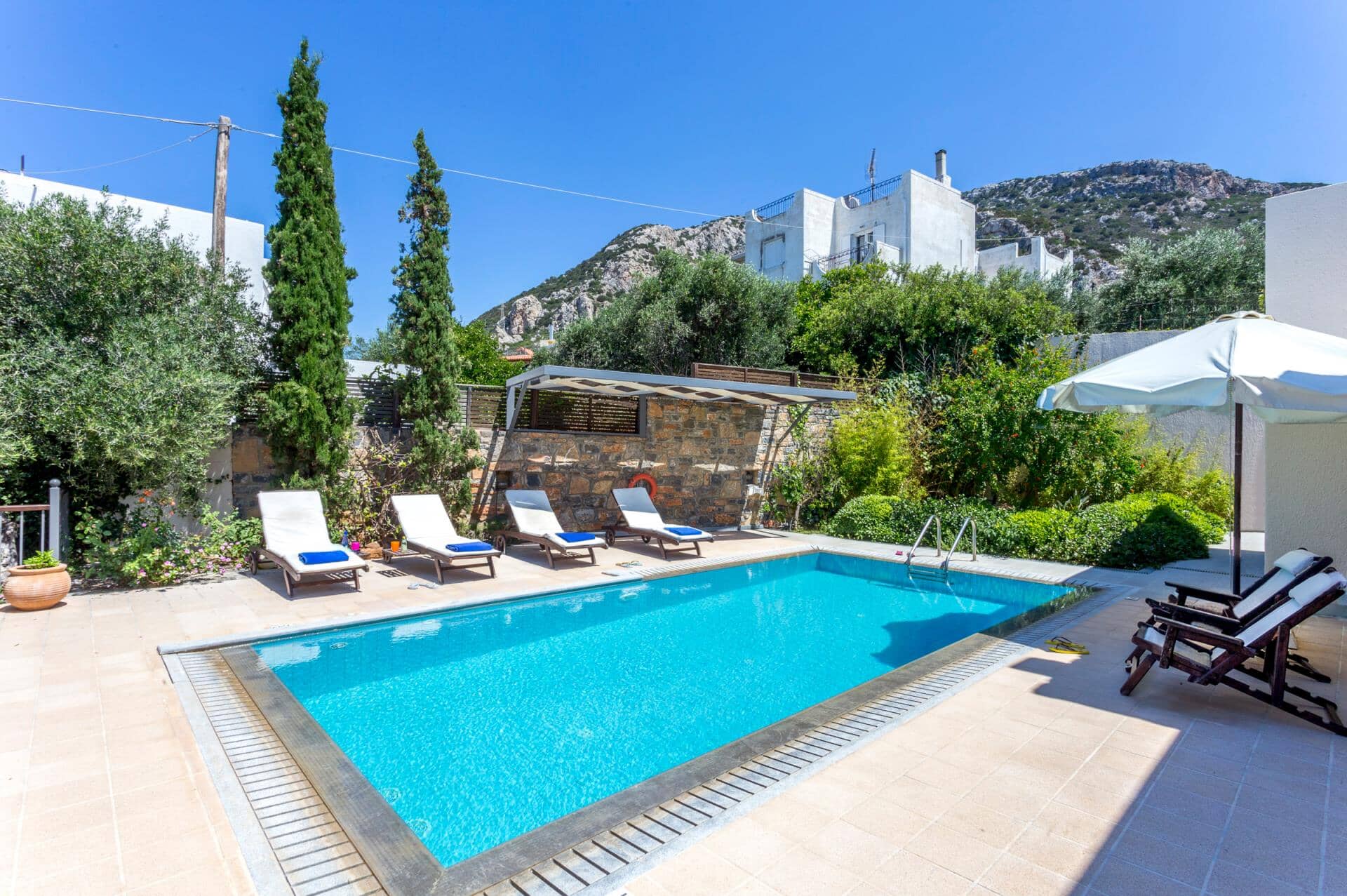 Villa Akali, Istron, &#x39A;&#x3C1;&#x3AE;&#x3C4;&#x3B7;