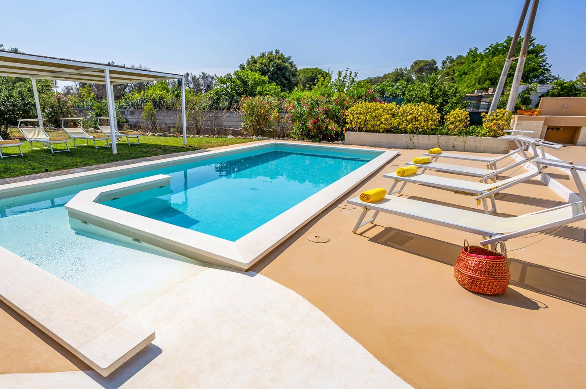 Villa Donna, San Vito dei Normanni, Puglia