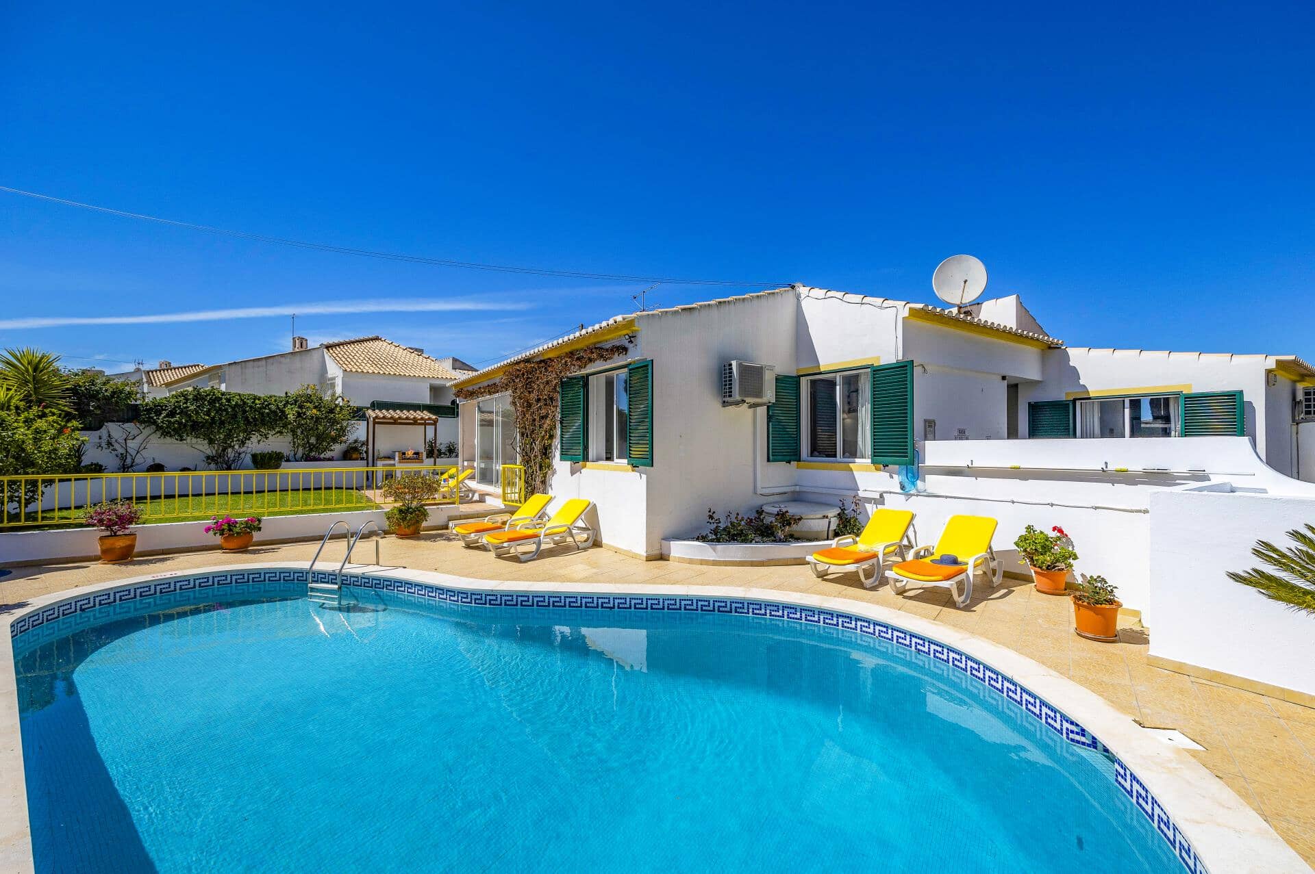 Villa Pinheiro Oura, Praia D&#x27;Oura, Algarve